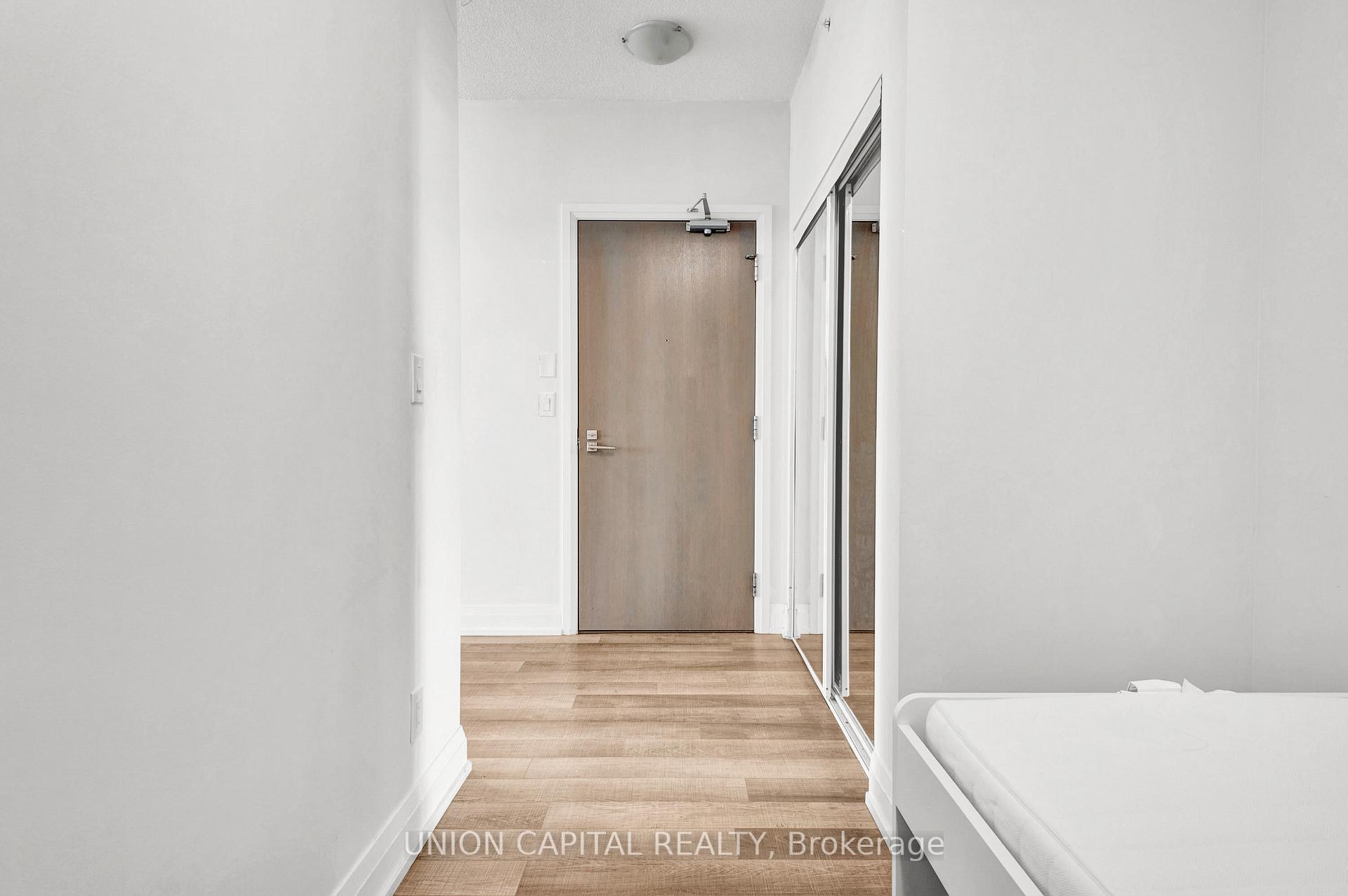 Photo 9 of Unit 1008, 7165 Yonge Street, Markham, Thornhill — HOMEH