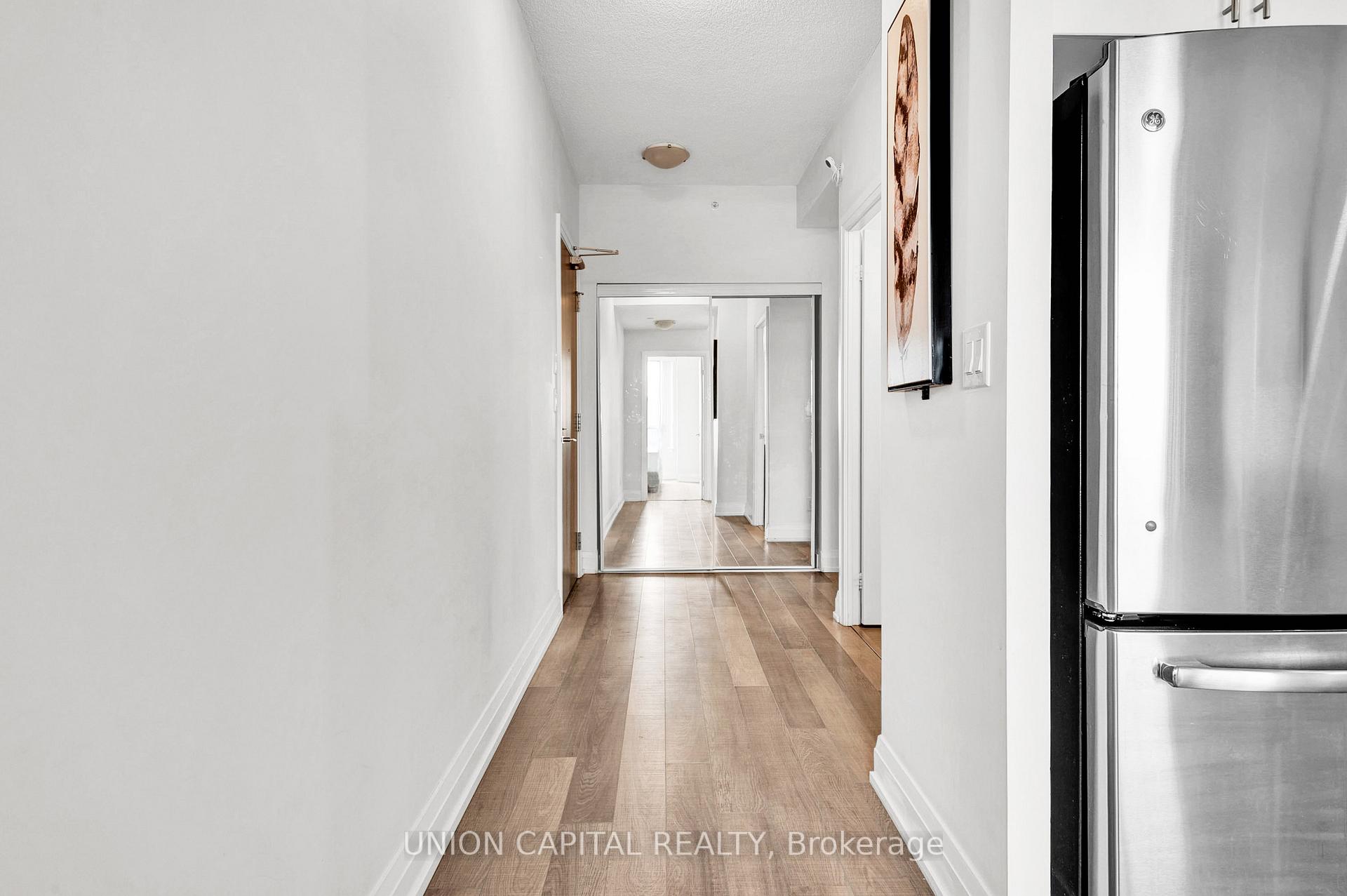 Photo 10 of Unit 1008, 7165 Yonge Street, Markham, Thornhill — HOMEH