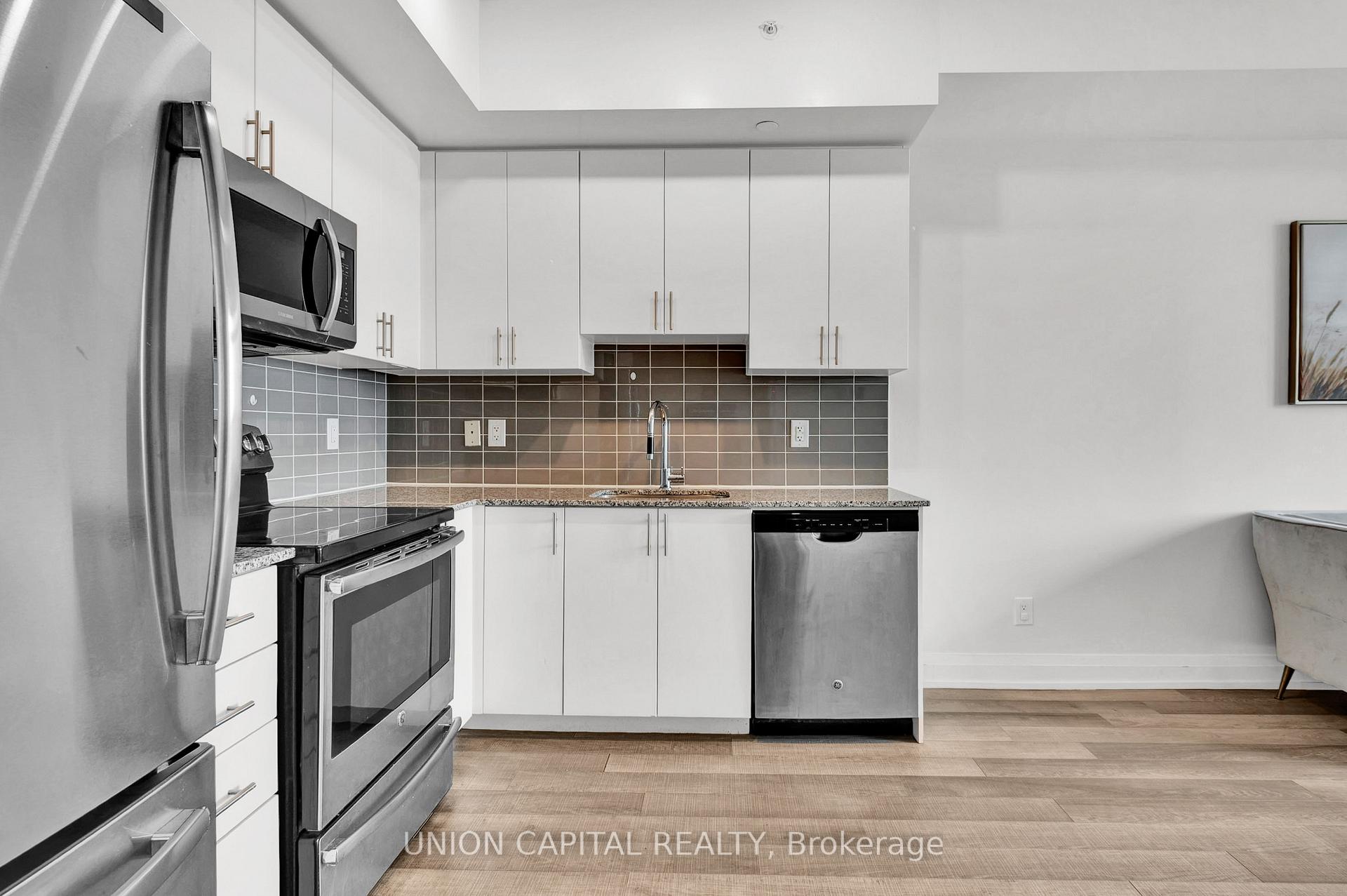 Photo 14 of Unit 1008, 7165 Yonge Street, Markham, Thornhill — HOMEH