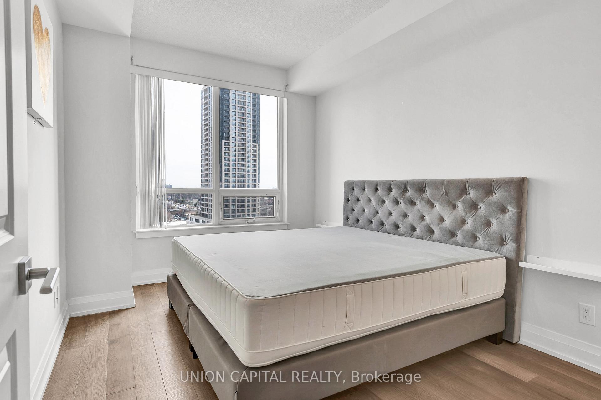 Photo 16 of Unit 1008, 7165 Yonge Street, Markham, Thornhill — HOMEH