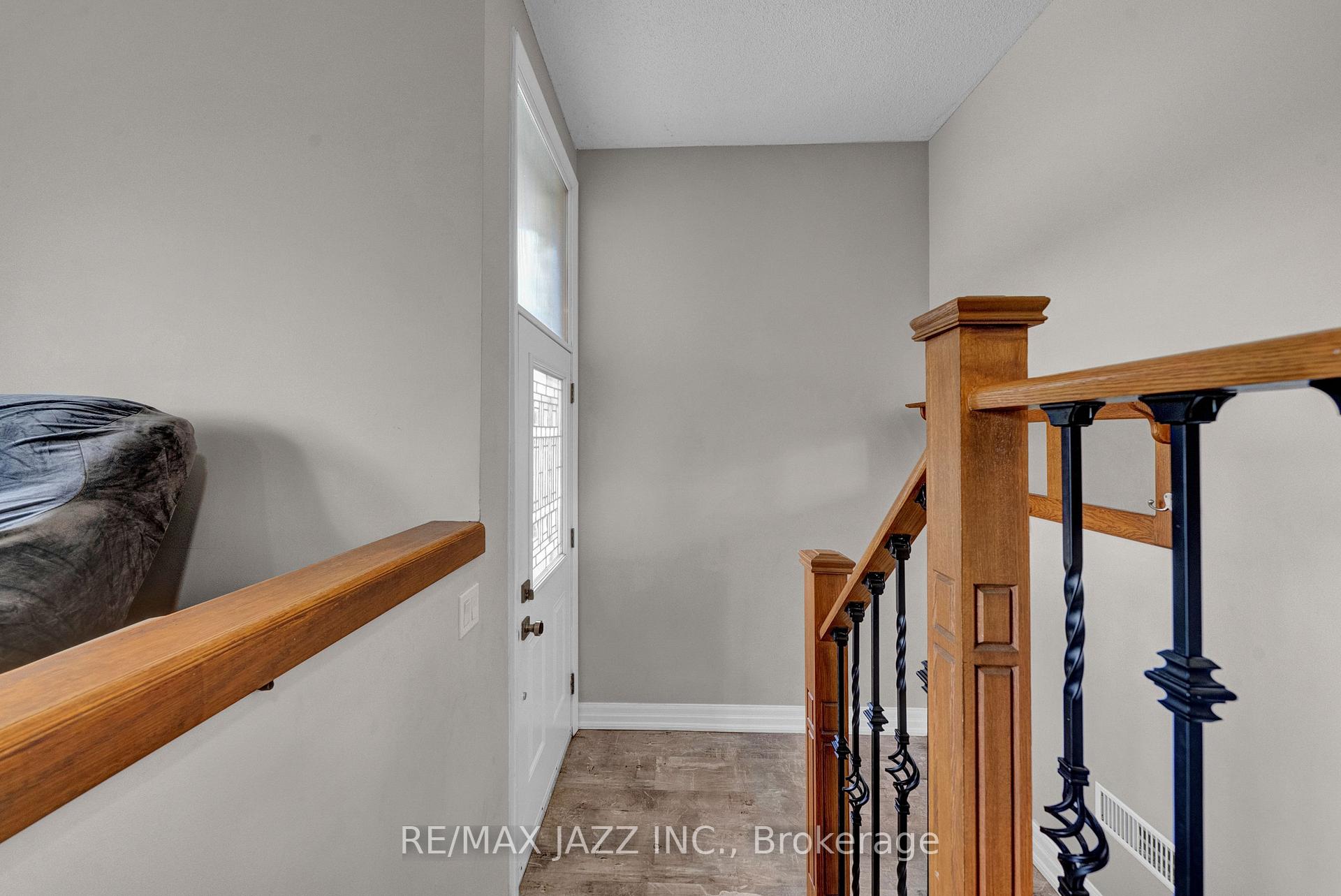 Photo 8 of 1003 Centre Street N, Whitby, Williamsburg — HOMEH