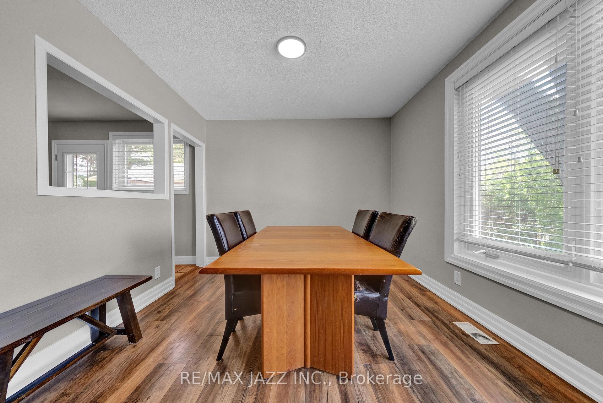 Photo 10 of 1003 Centre Street N, Whitby, Williamsburg — HOMEH