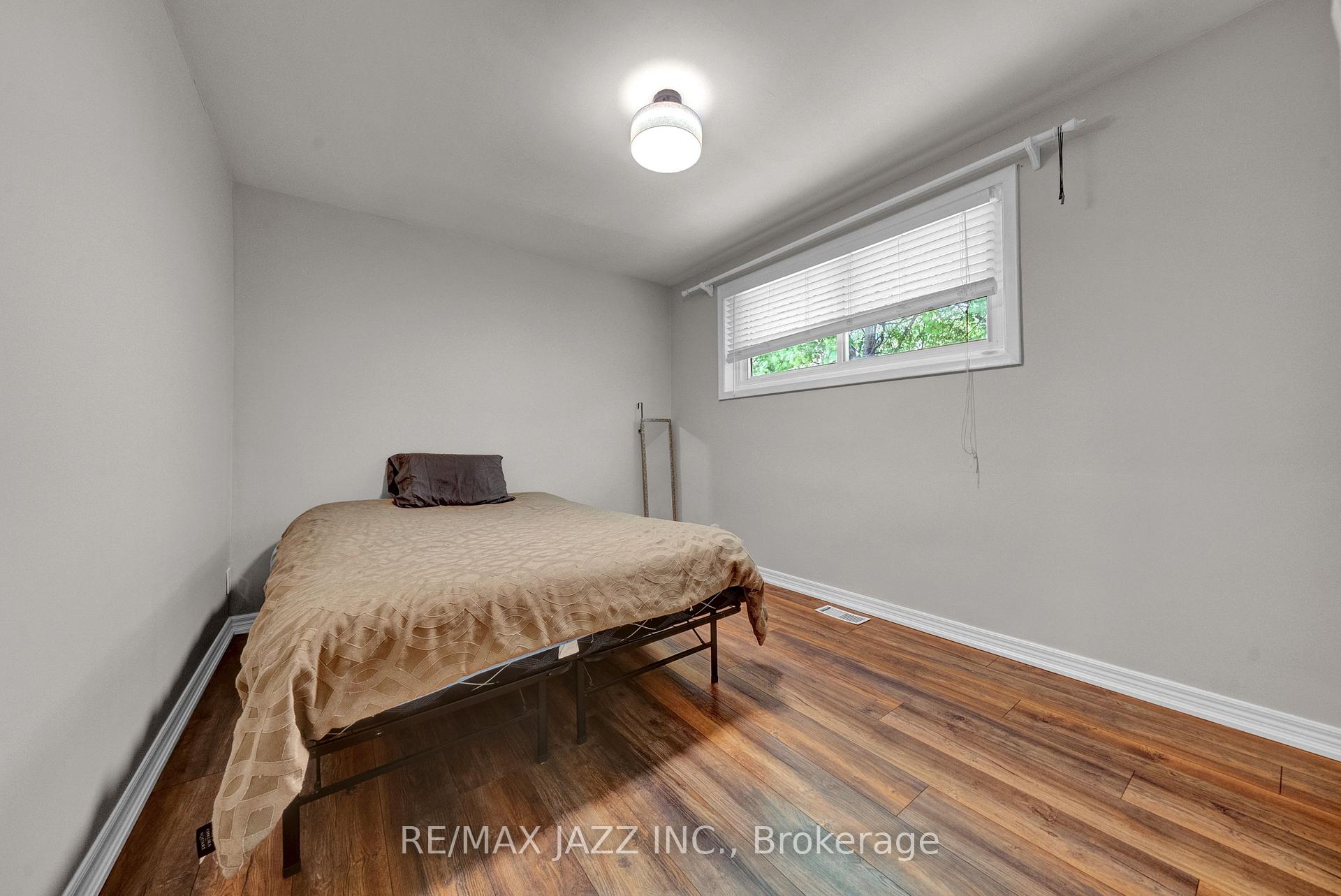 Photo 21 of 1003 Centre Street N, Whitby, Williamsburg — HOMEH