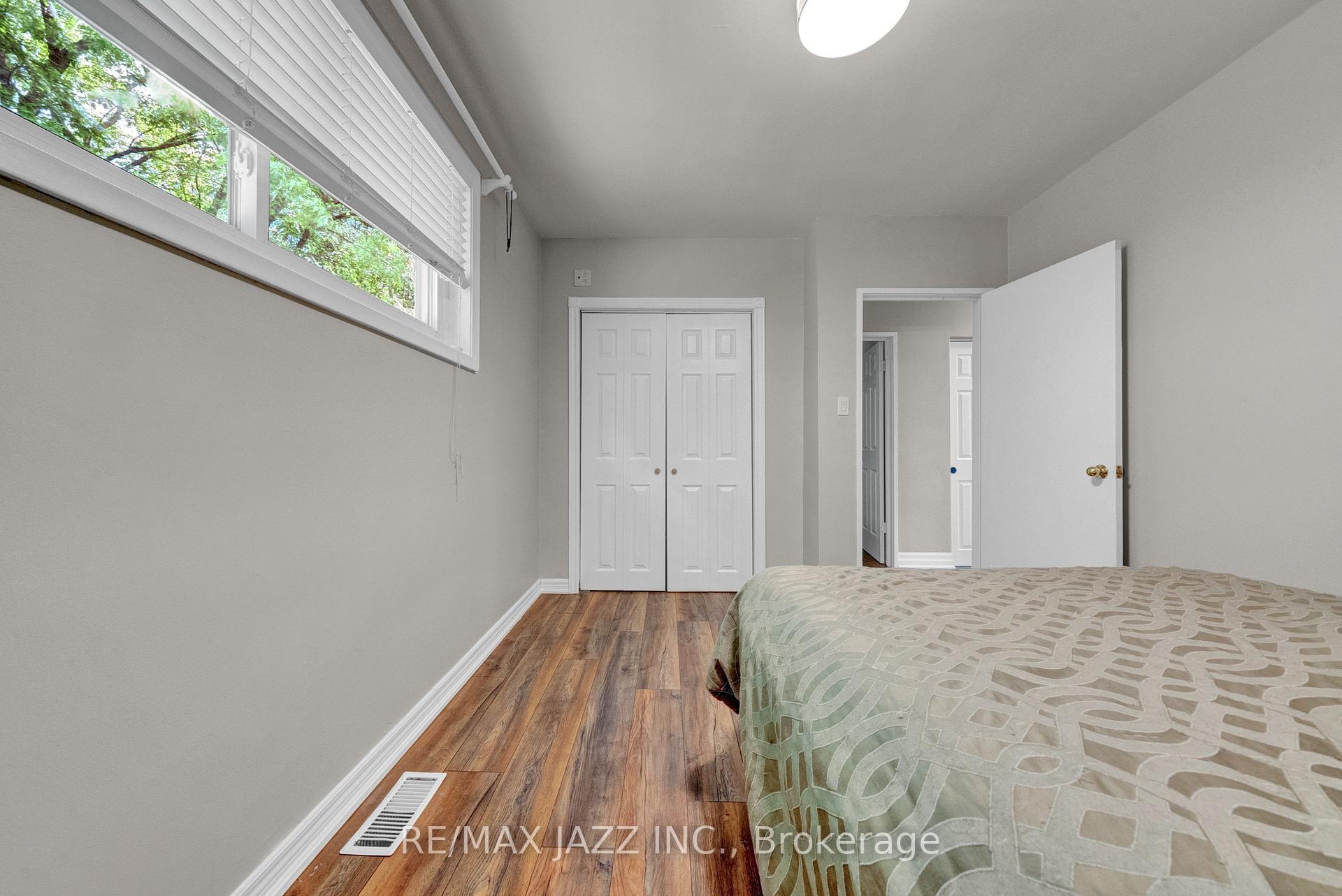 Photo 22 of 1003 Centre Street N, Whitby, Williamsburg — HOMEH