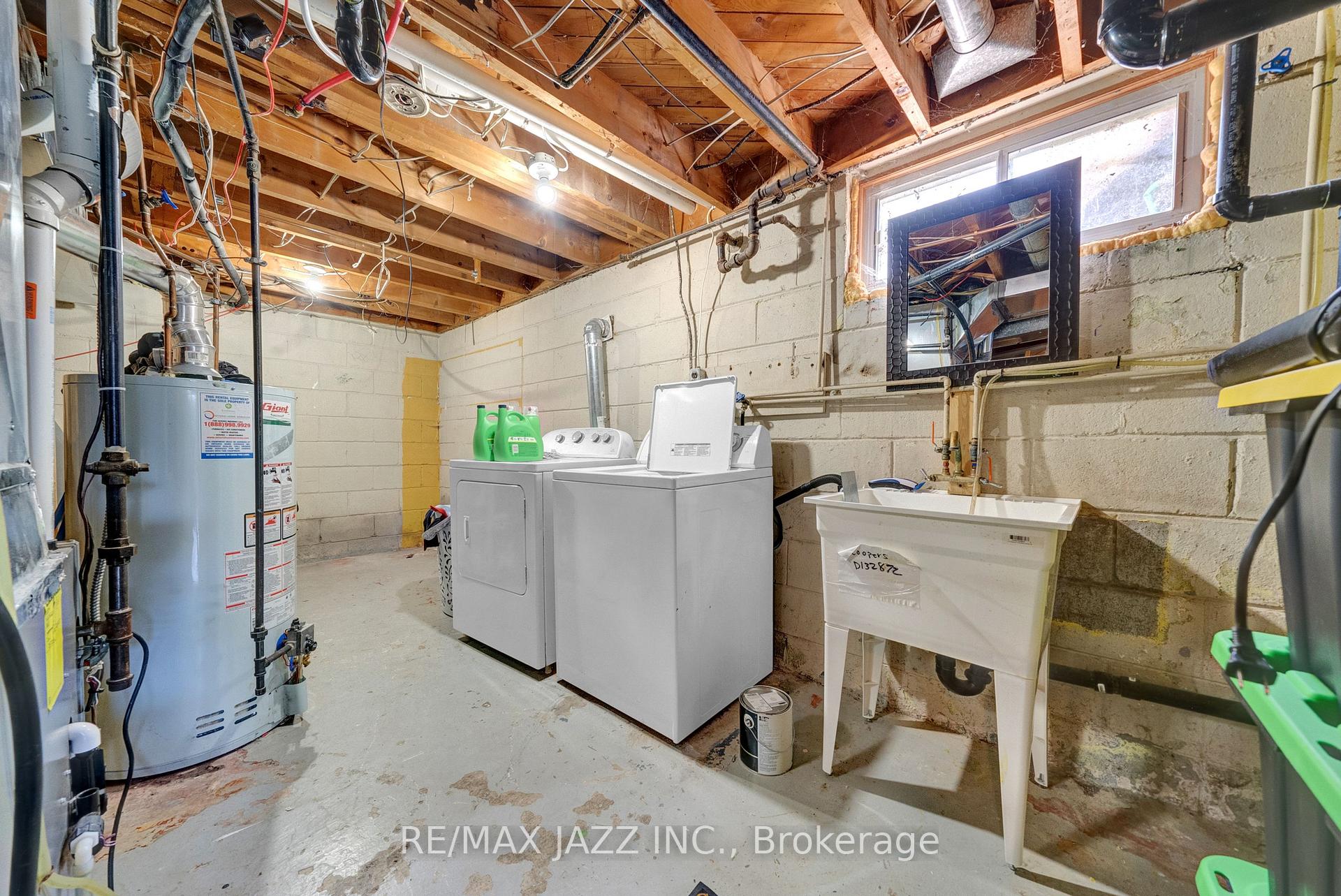 Photo 40 of 1003 Centre Street N, Whitby, Williamsburg — HOMEH