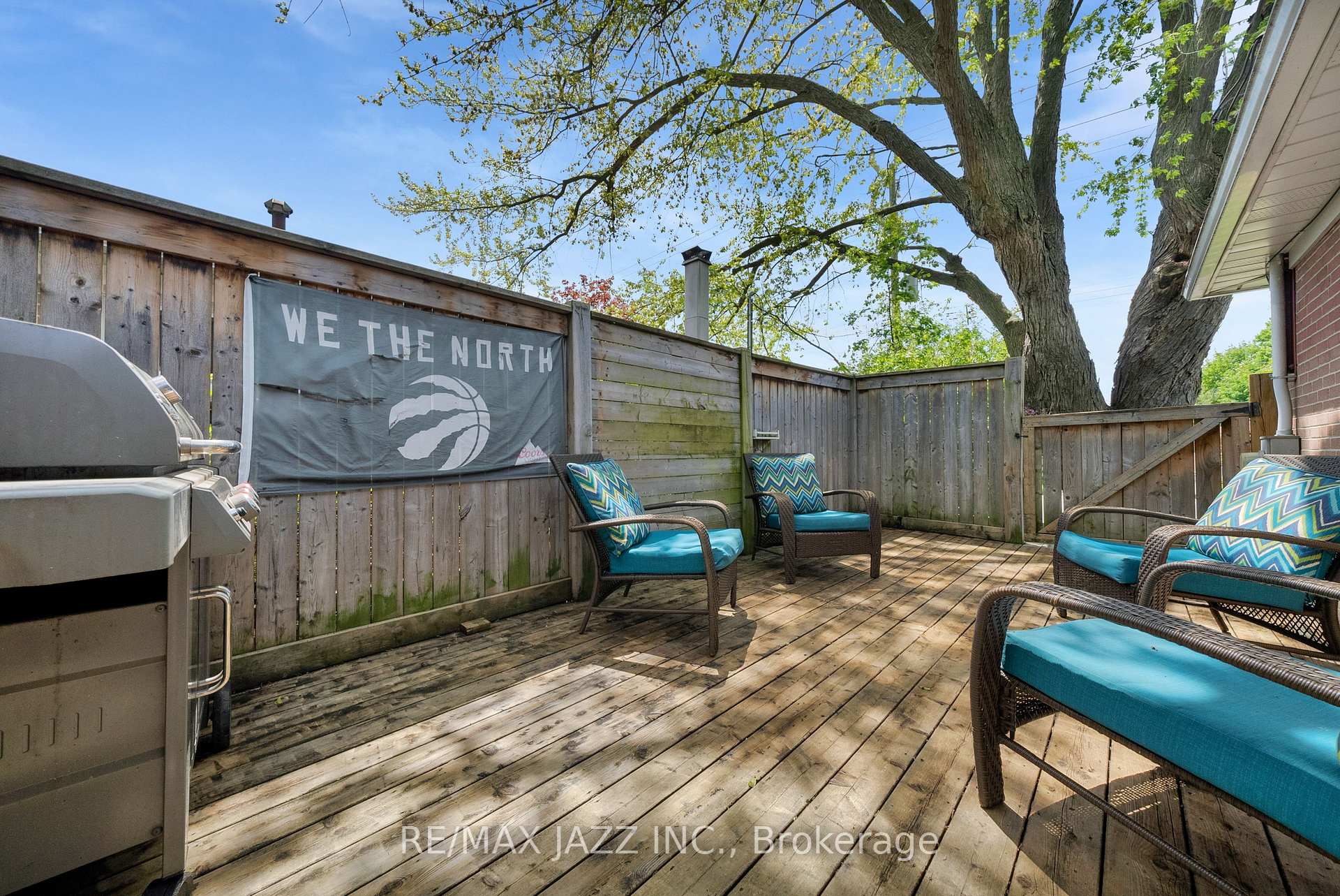 Photo 43 of 1003 Centre Street N, Whitby, Williamsburg — HOMEH