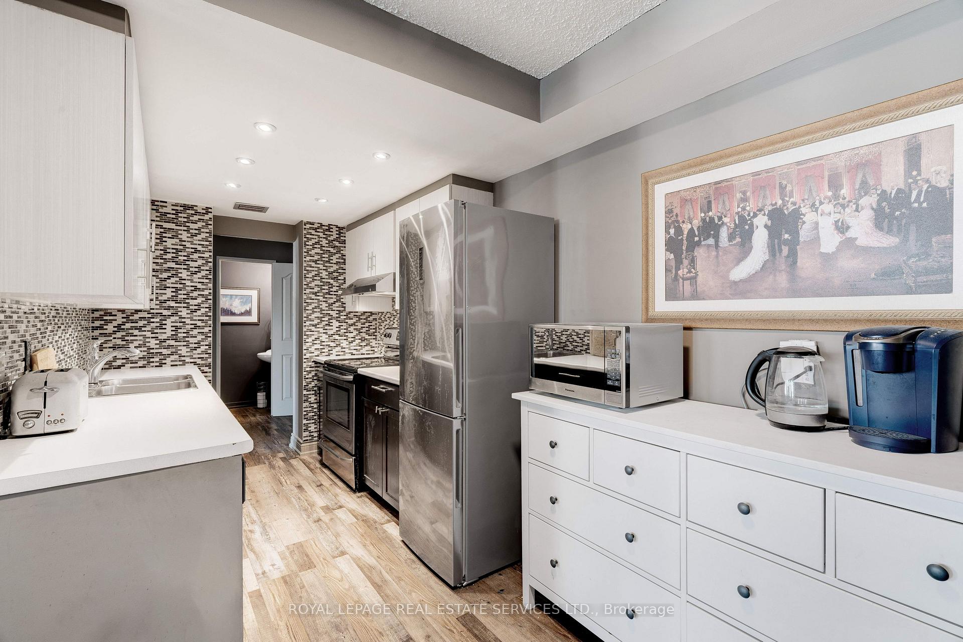Photo 13 of Unit 808, 120 Duke Street, Hamilton, Durand — HOMEH