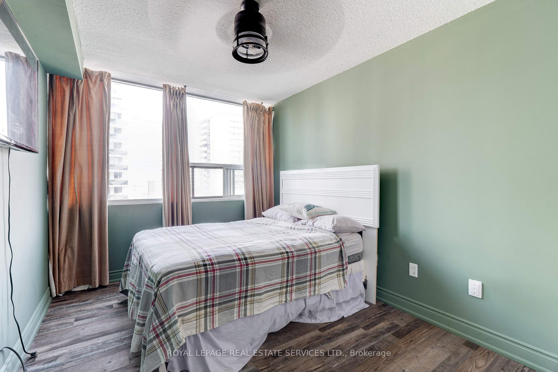 Photo 45 of Unit 808, 120 Duke Street, Hamilton, Durand — HOMEH