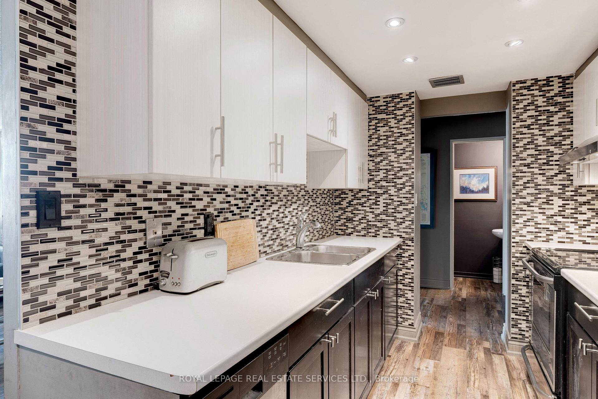 Photo 27 of Unit 808, 120 Duke Street, Hamilton, Durand — HOMEH