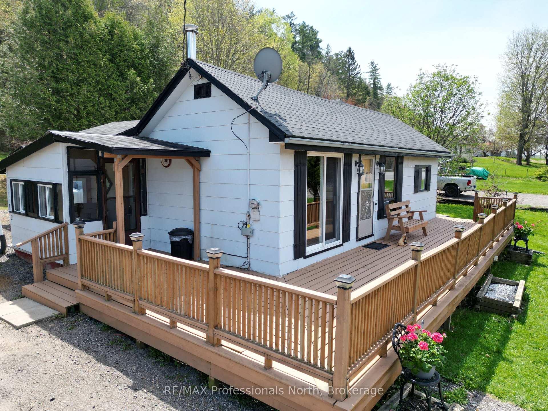 Photo 6 of 12802 Highway 35, Minden Hills, Minden — HOMEH
