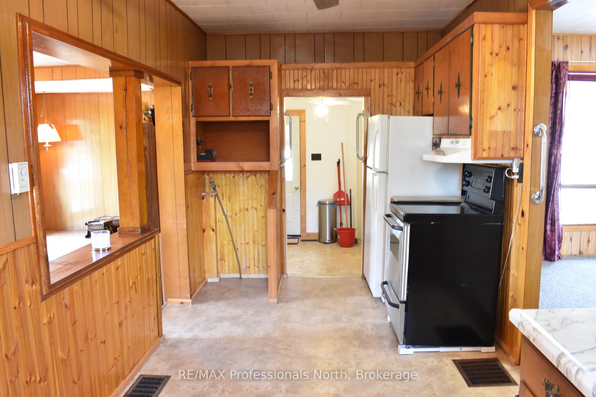 Photo 12 of 12802 Highway 35, Minden Hills, Minden — HOMEH