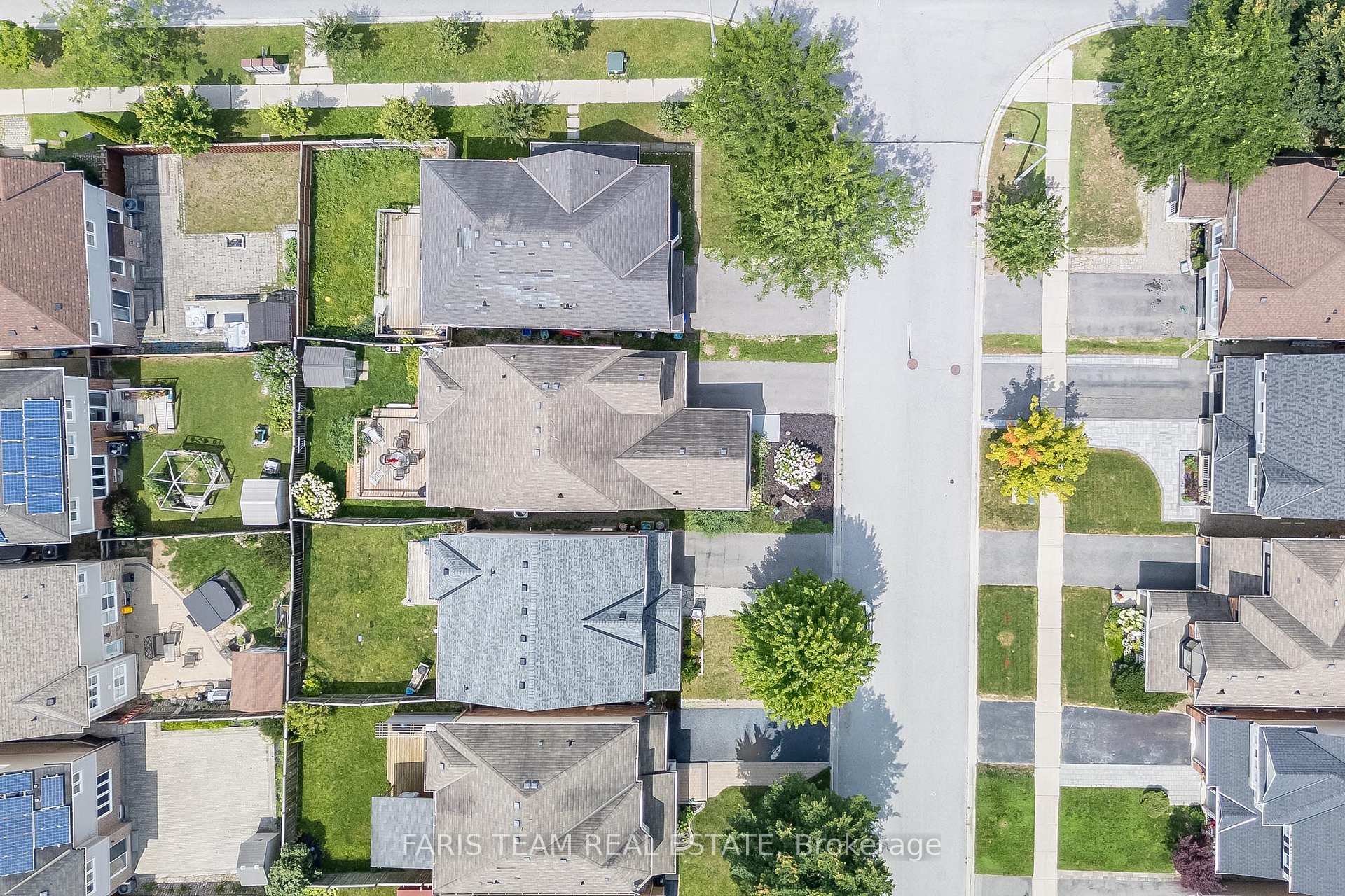 Photo 6 of 4 Callander Crescent, New Tecumseth, Alliston — HOMEH