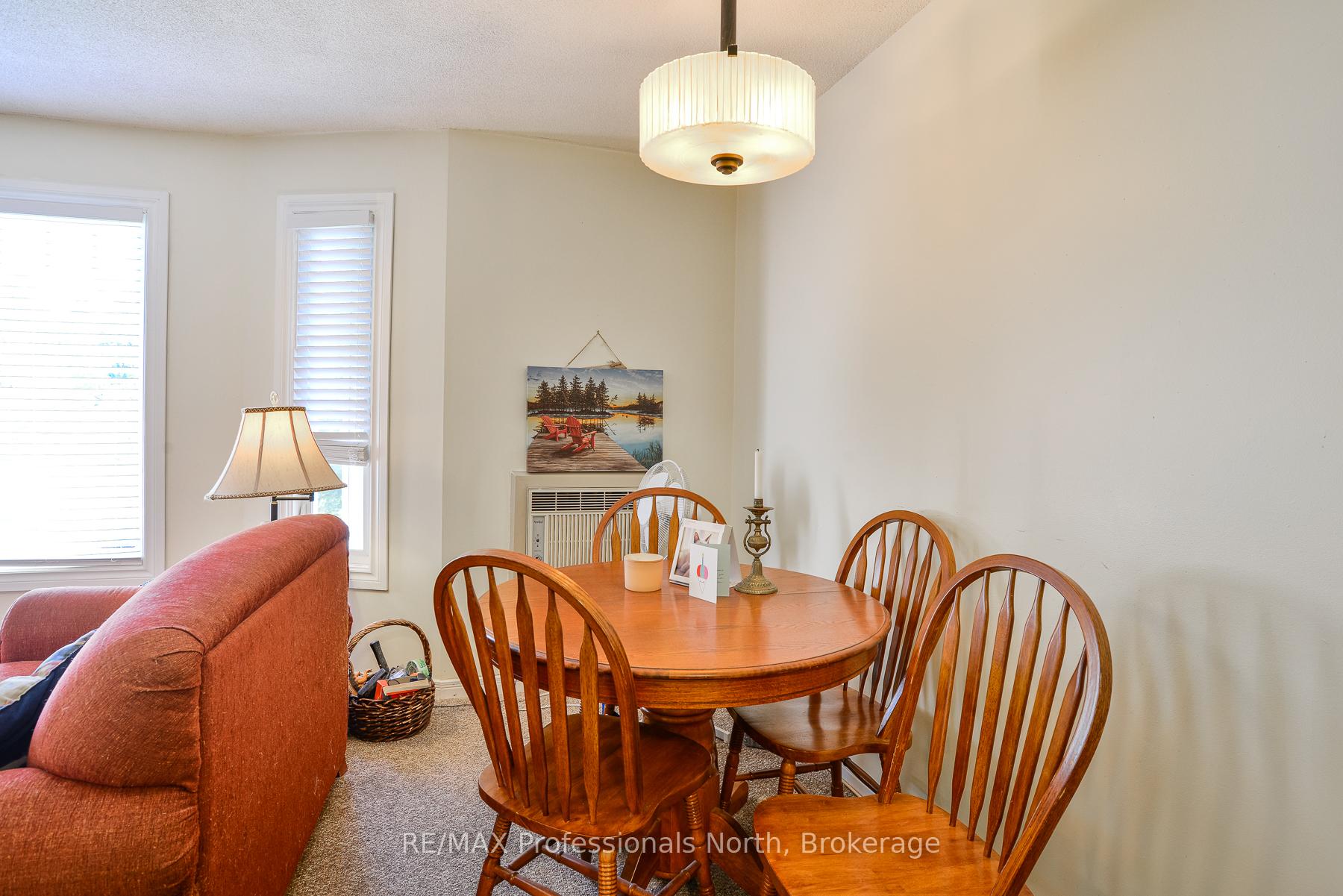 Photo 5 of Unit 303C, 661 Cedar Lane, Bracebridge, Macaulay — HOMEH