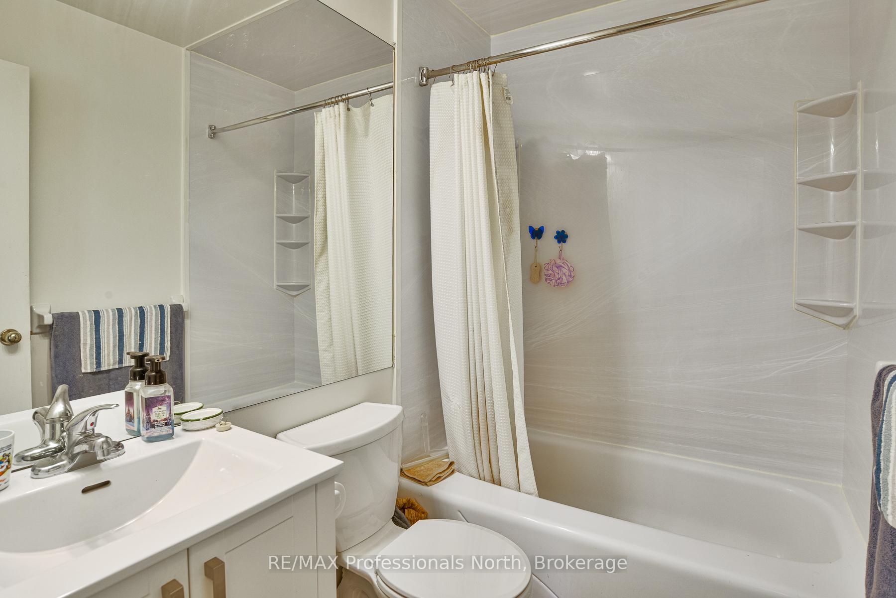 Photo 8 of Unit 303C, 661 Cedar Lane, Bracebridge, Macaulay — HOMEH