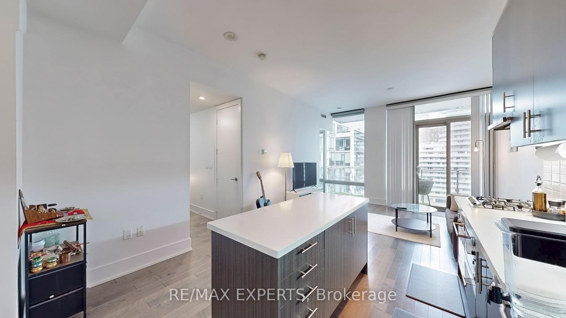 Photo 7 of Unit 934, 39 Queens Quay E, Toronto, Waterfront Communities — HOMEH