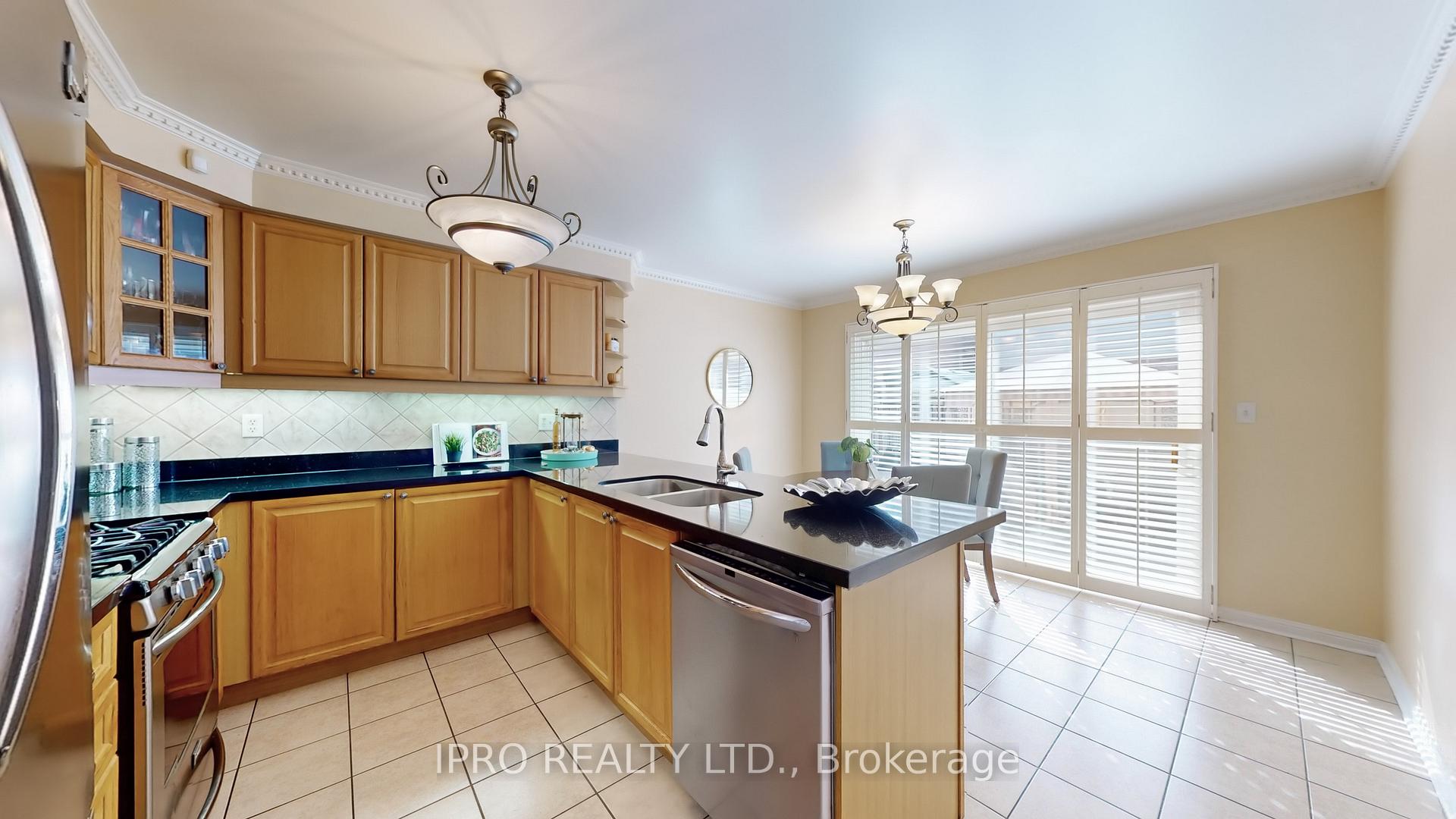 Photo 15 of 35 Redcastle Street, Brampton, Fletcher's Meadow — HOMEH