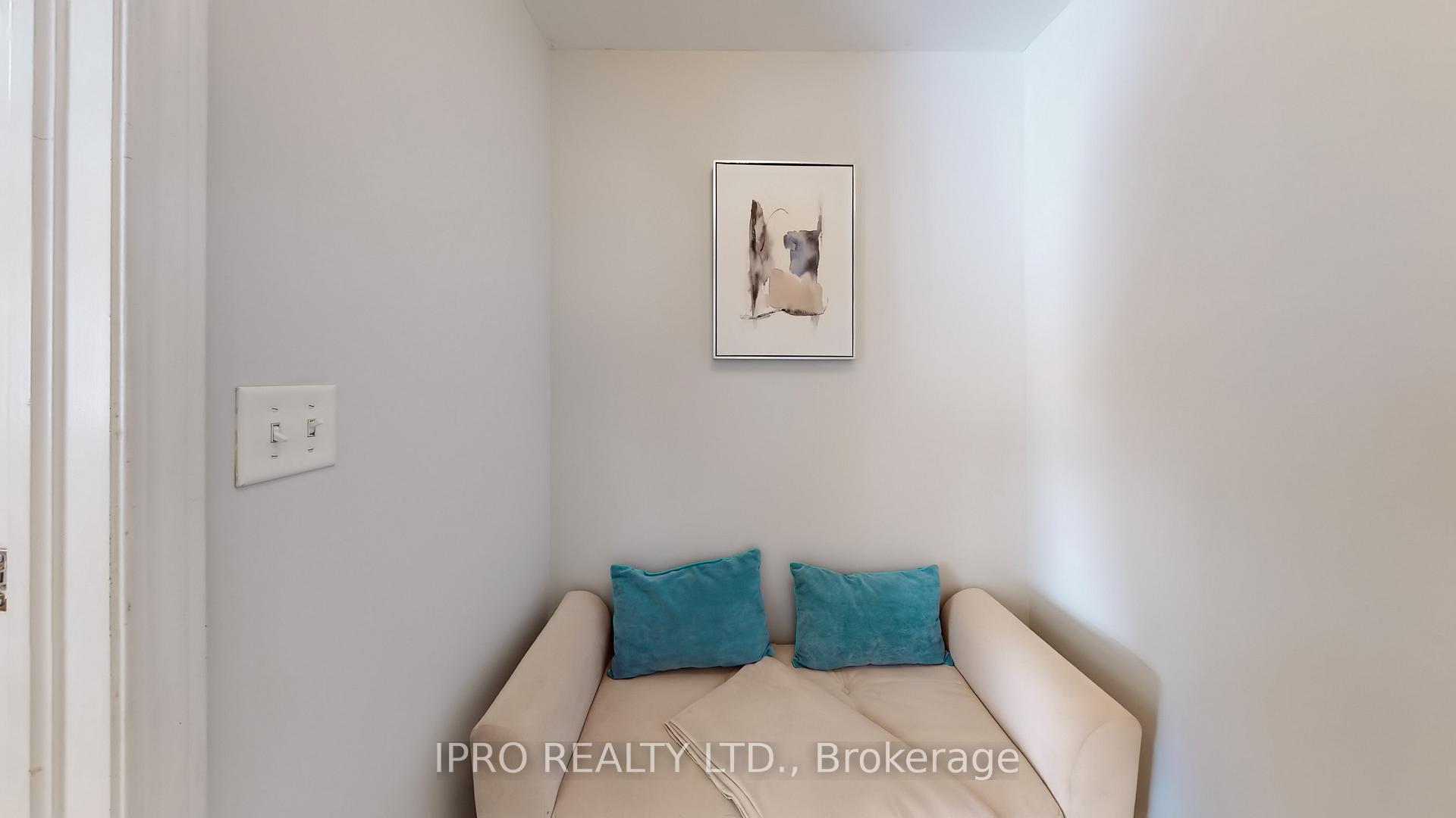 Photo 6 of 35 Redcastle Street, Brampton, Fletcher's Meadow — HOMEH