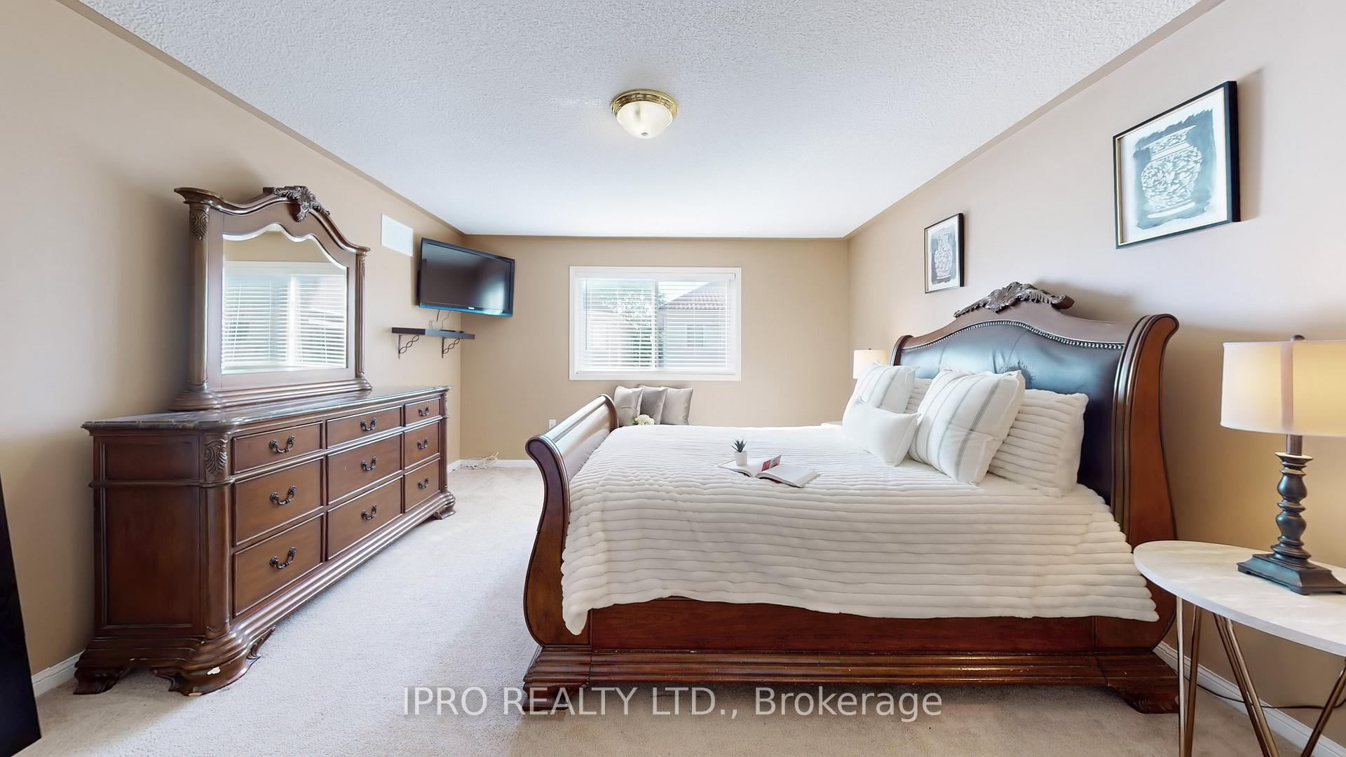 Photo 29 of 35 Redcastle Street, Brampton, Fletcher's Meadow — HOMEH