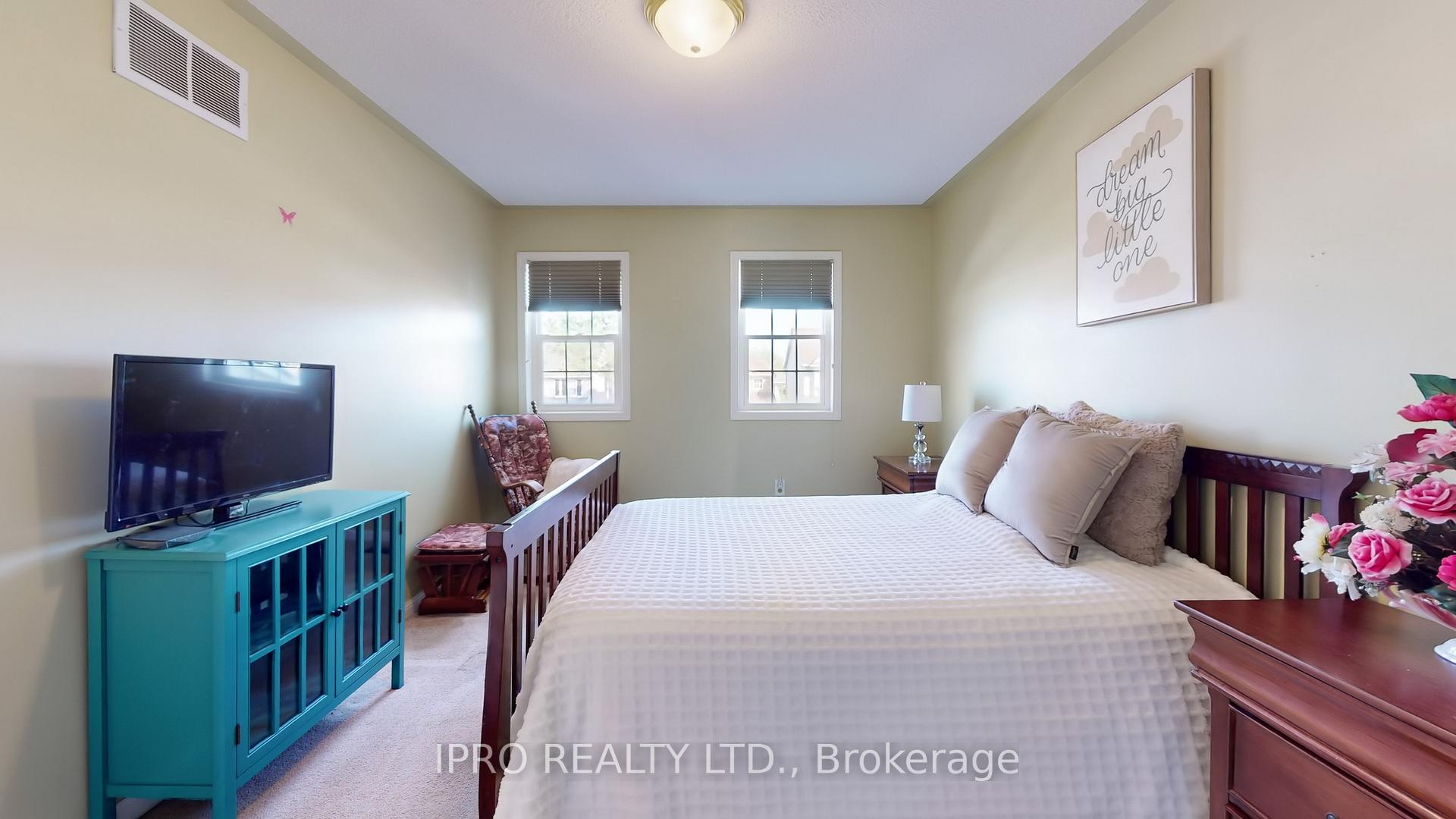 Photo 17 of 35 Redcastle Street, Brampton, Fletcher's Meadow — HOMEH