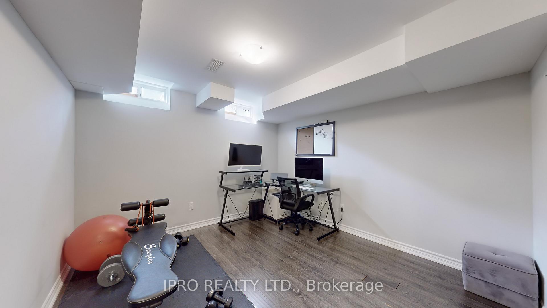 Photo 18 of 35 Redcastle Street, Brampton, Fletcher's Meadow — HOMEH
