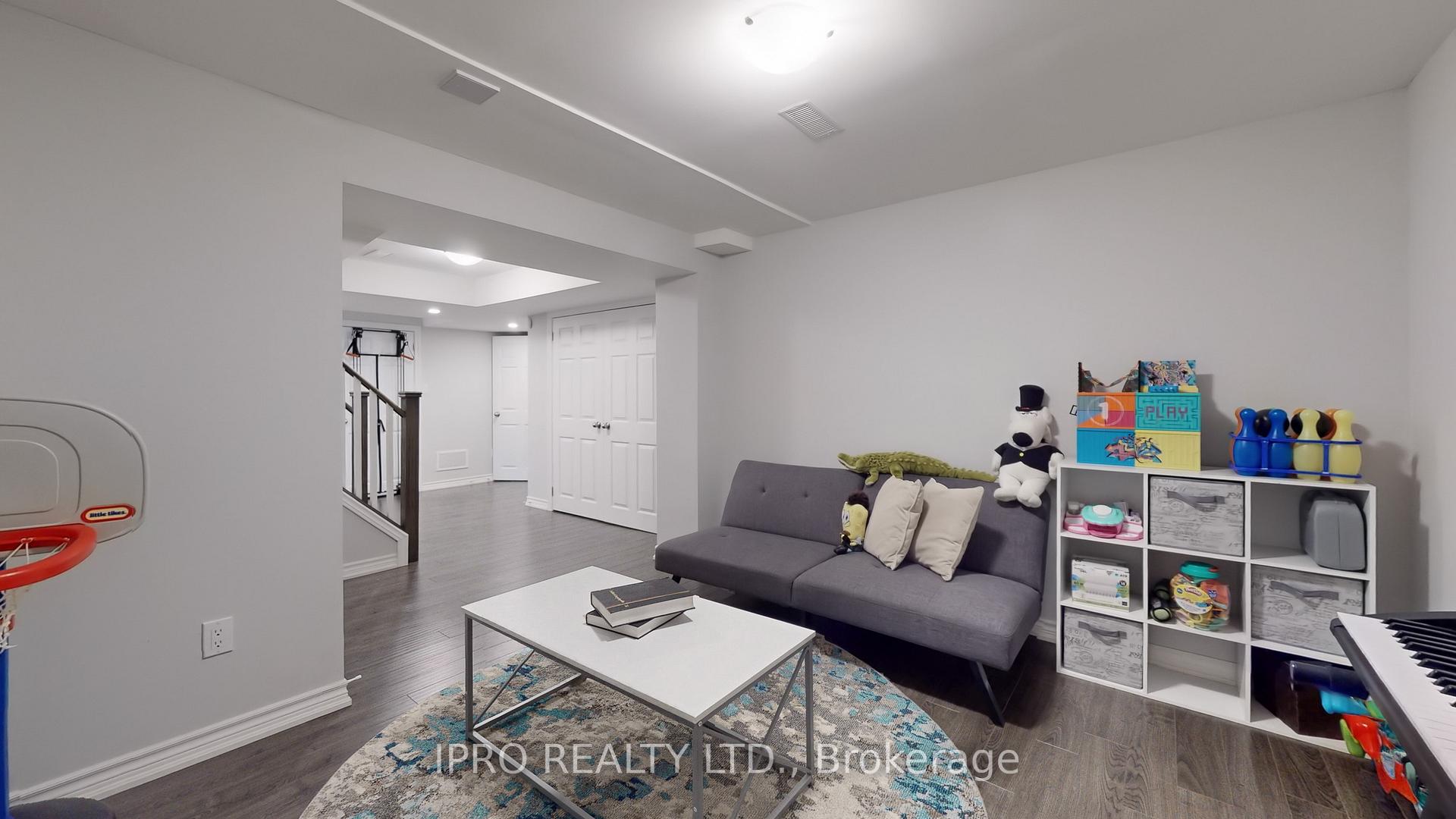Photo 47 of 35 Redcastle Street, Brampton, Fletcher's Meadow — HOMEH