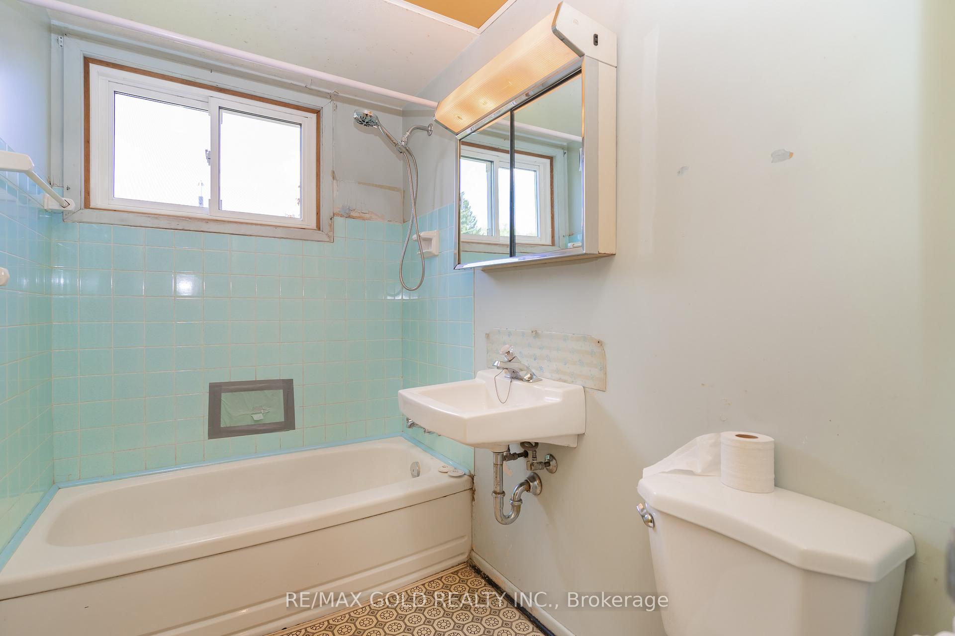 Photo 42 of 22 Dalraith Crescent, Brampton, Southgate — HOMEH