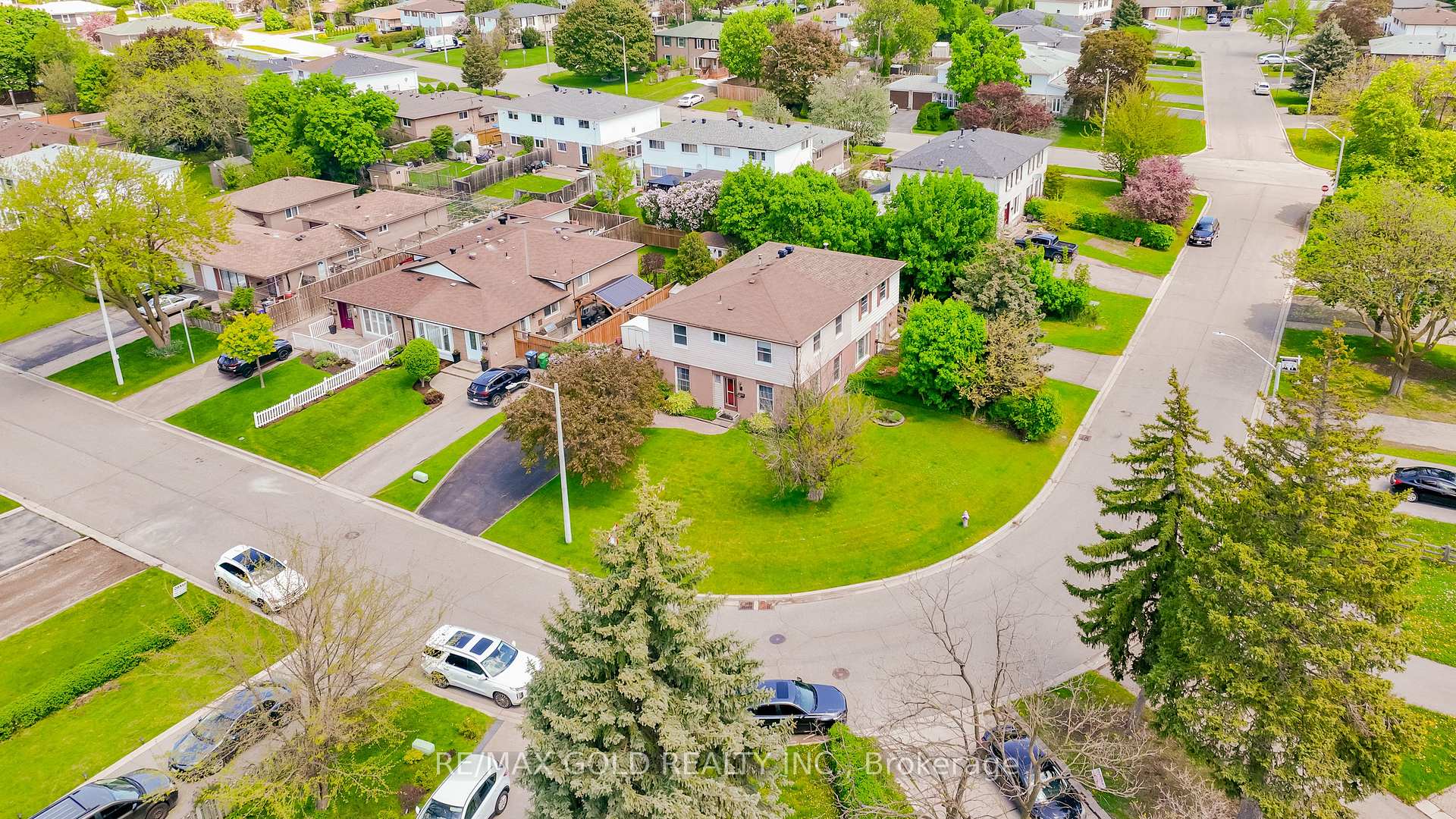 Photo 57 of 22 Dalraith Crescent, Brampton, Southgate — HOMEH
