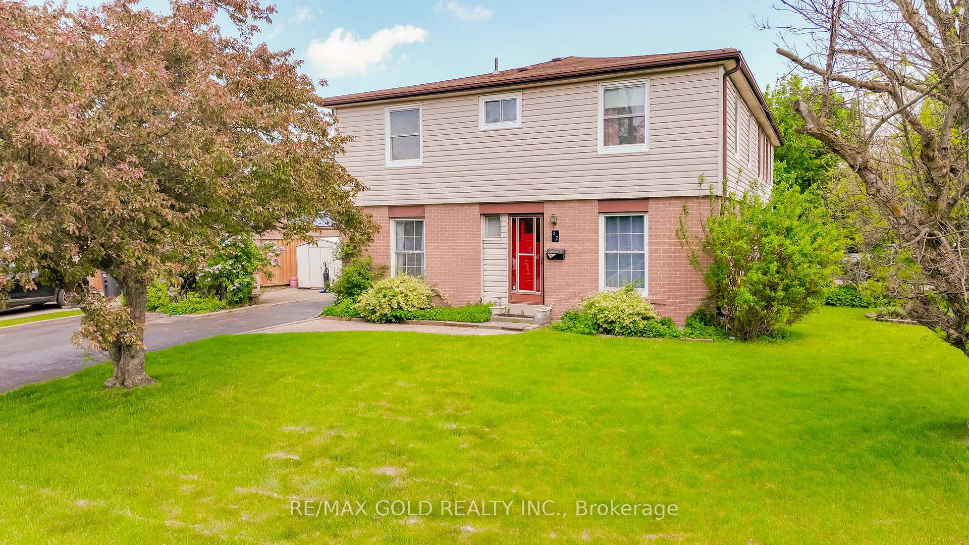 Photo 1 of 22 Dalraith Crescent, Brampton, Southgate — HOMEH