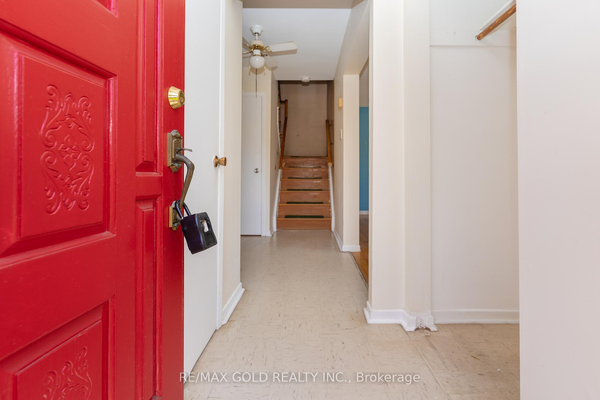 Photo 7 of 22 Dalraith Crescent, Brampton, Southgate — HOMEH