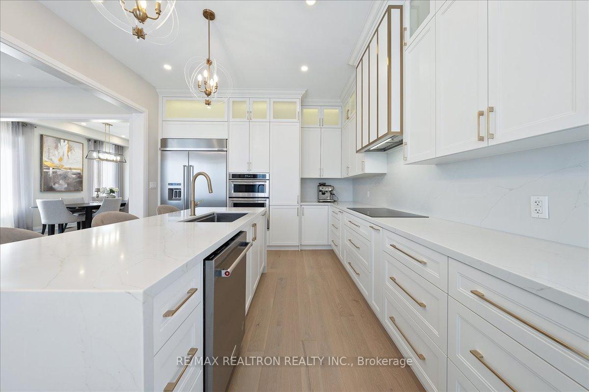 Photo 19 of 7 Maple Fields Circle, Aurora, Aurora Estates — HOMEH