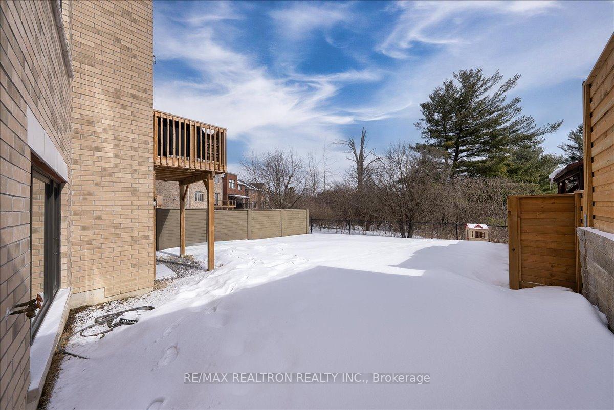 Photo 44 of 7 Maple Fields Circle, Aurora, Aurora Estates — HOMEH