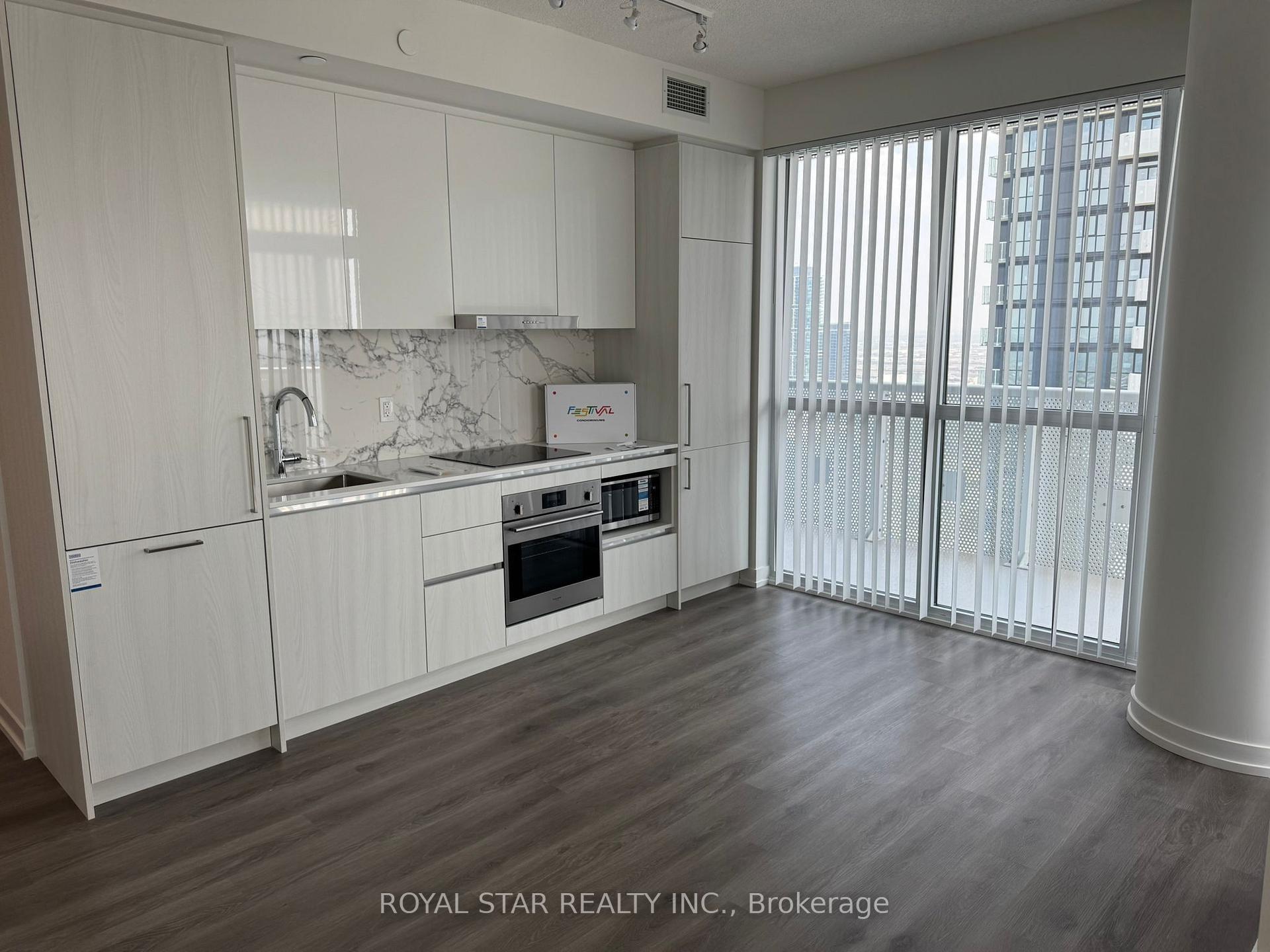 Photo 5 of Unit 4302, 225 Commerce Street, Vaughan, Vaughan Corporate Centre — HOMEH
