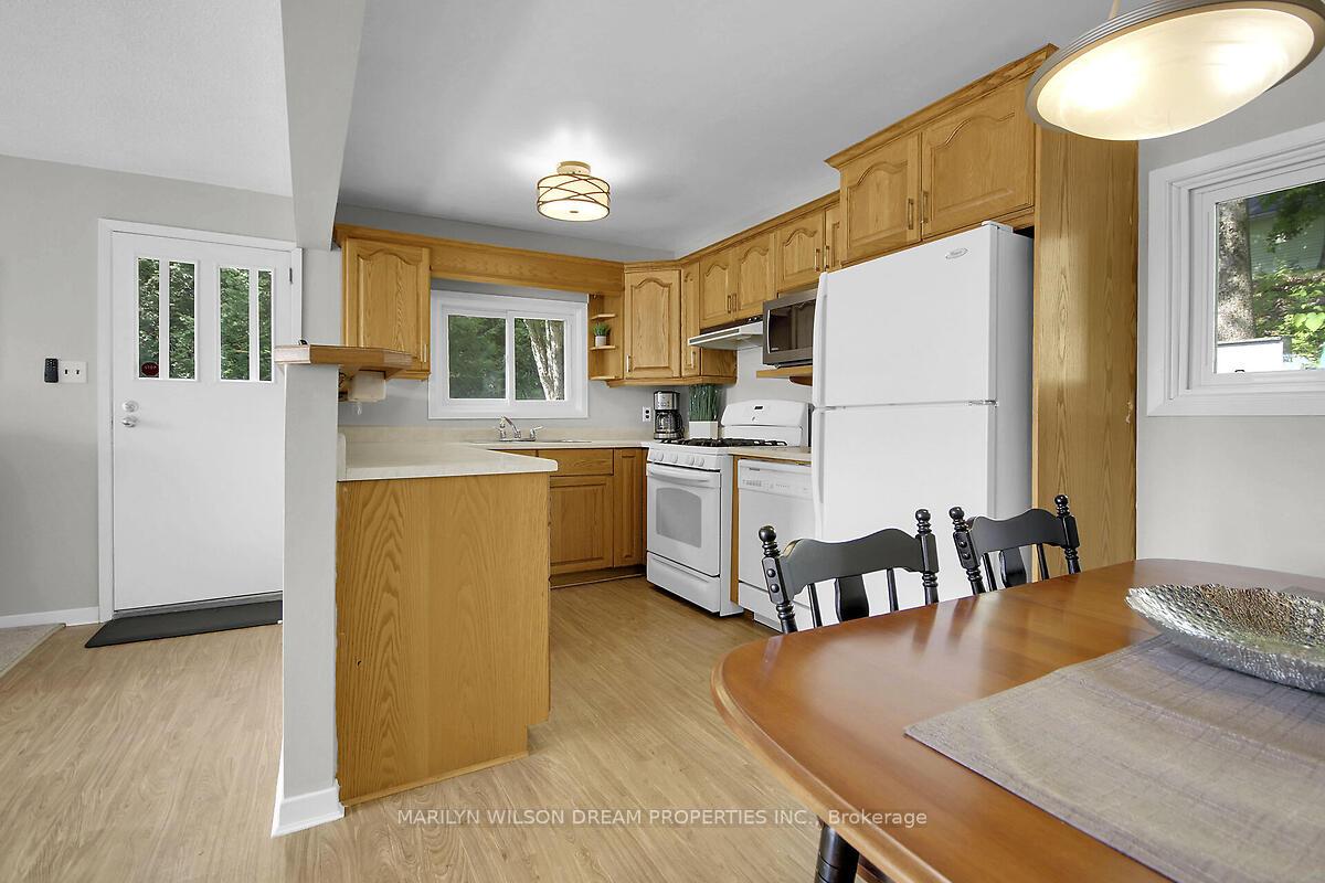 Photo 13 of 67 Meadow Lane, Frontenac, Frontenac South — HOMEH