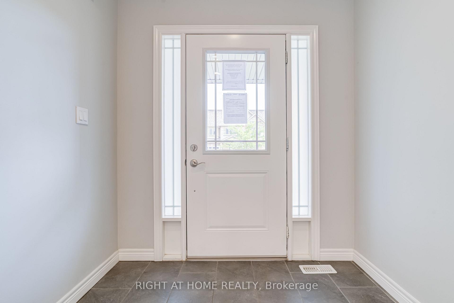 Photo 2 of 71 Cittadella Boulevard, Hamilton, Rural Glanbrook — HOMEH