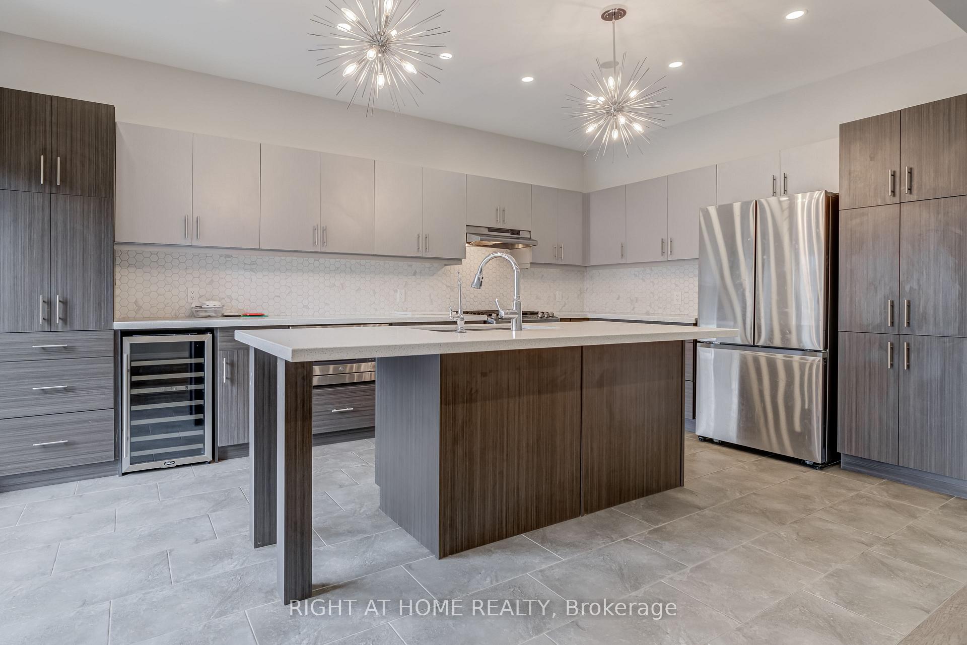 Photo 9 of 71 Cittadella Boulevard, Hamilton, Rural Glanbrook — HOMEH