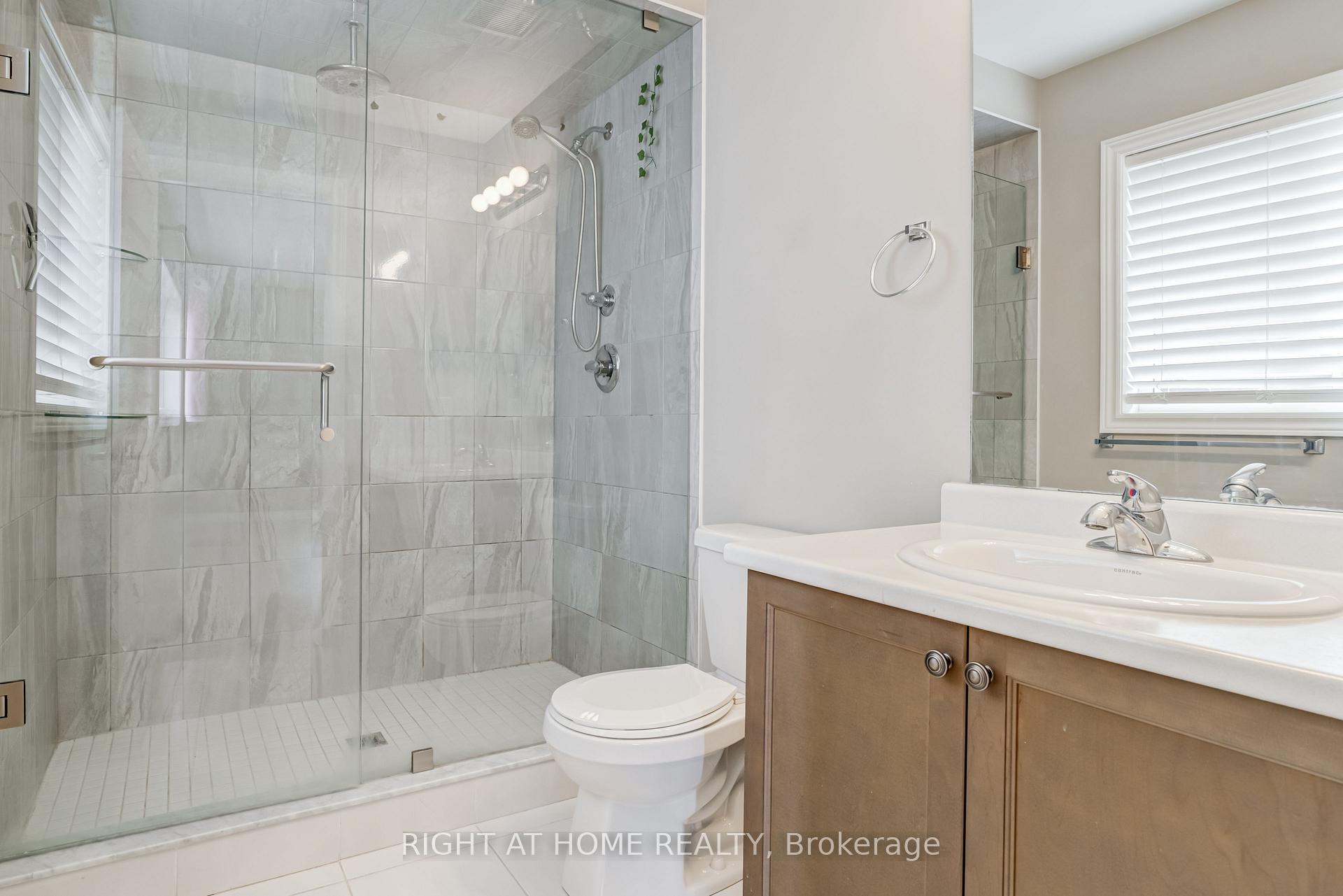 Photo 16 of 71 Cittadella Boulevard, Hamilton, Rural Glanbrook — HOMEH