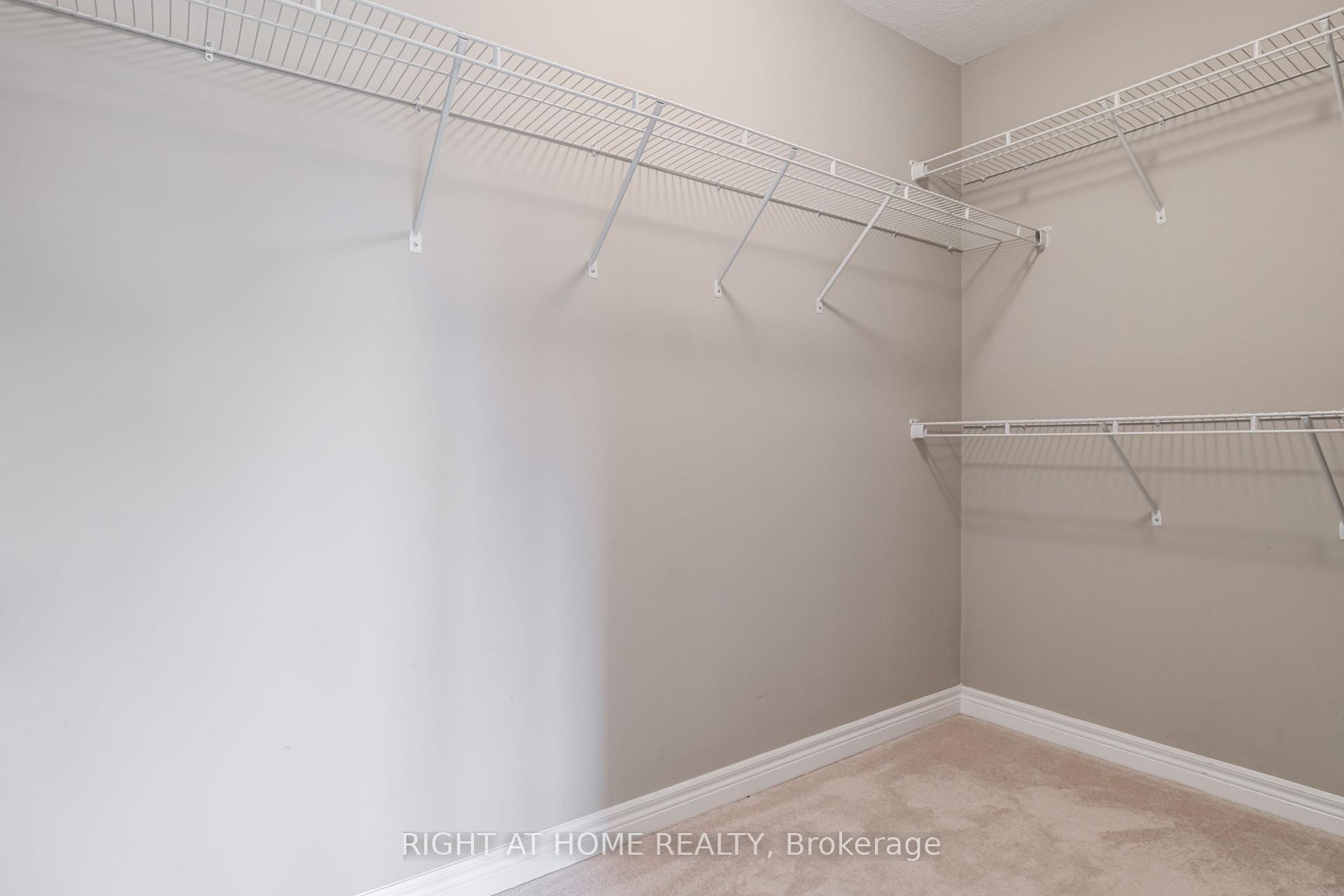 Photo 17 of 71 Cittadella Boulevard, Hamilton, Rural Glanbrook — HOMEH