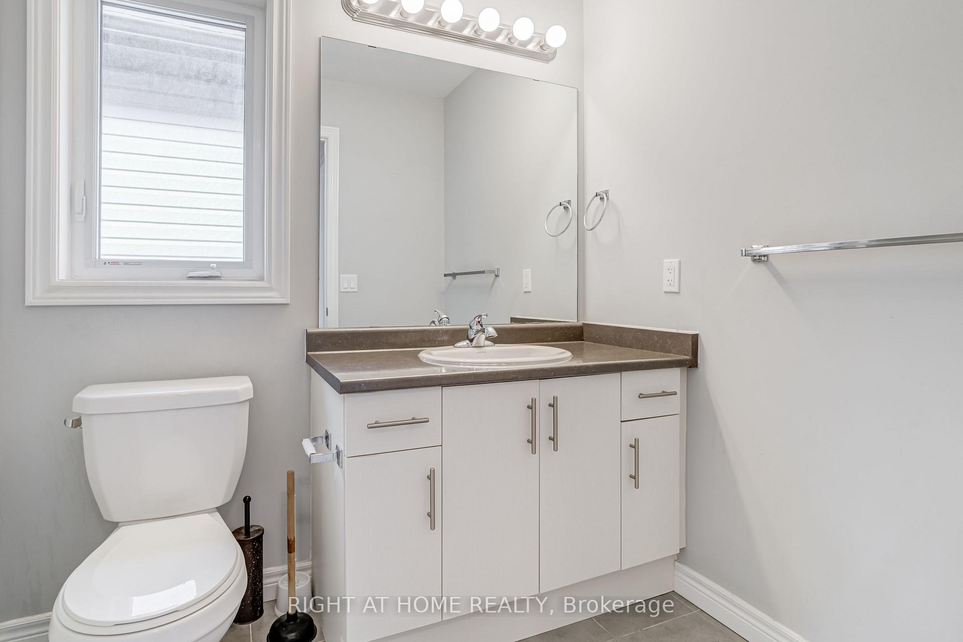Photo 24 of 71 Cittadella Boulevard, Hamilton, Rural Glanbrook — HOMEH