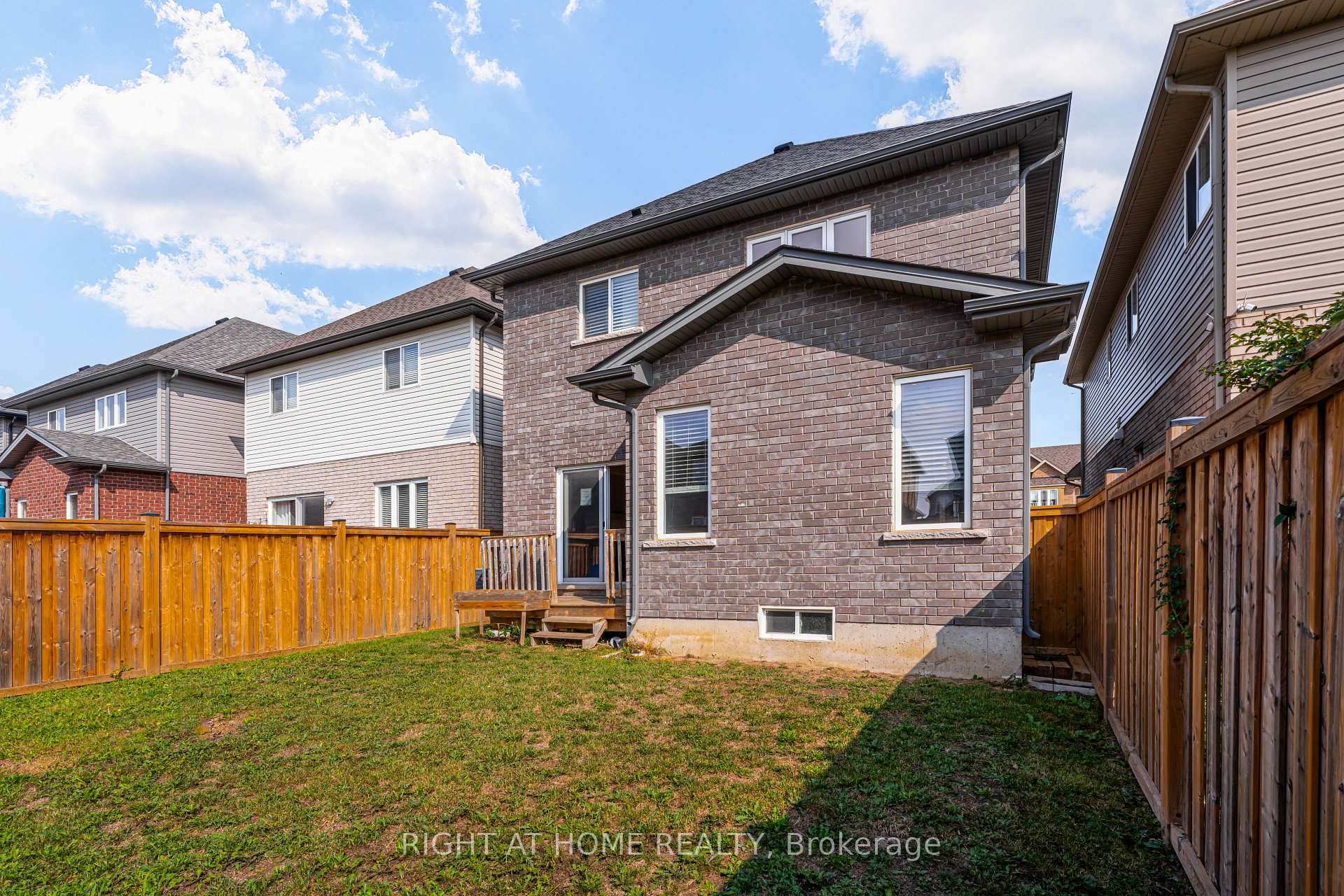 Photo 41 of 71 Cittadella Boulevard, Hamilton, Rural Glanbrook — HOMEH