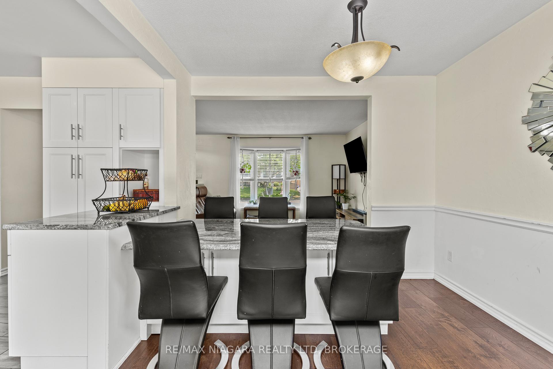 Photo 14 of 41 Allan Drive, St. Catharines, Fairview — HOMEH