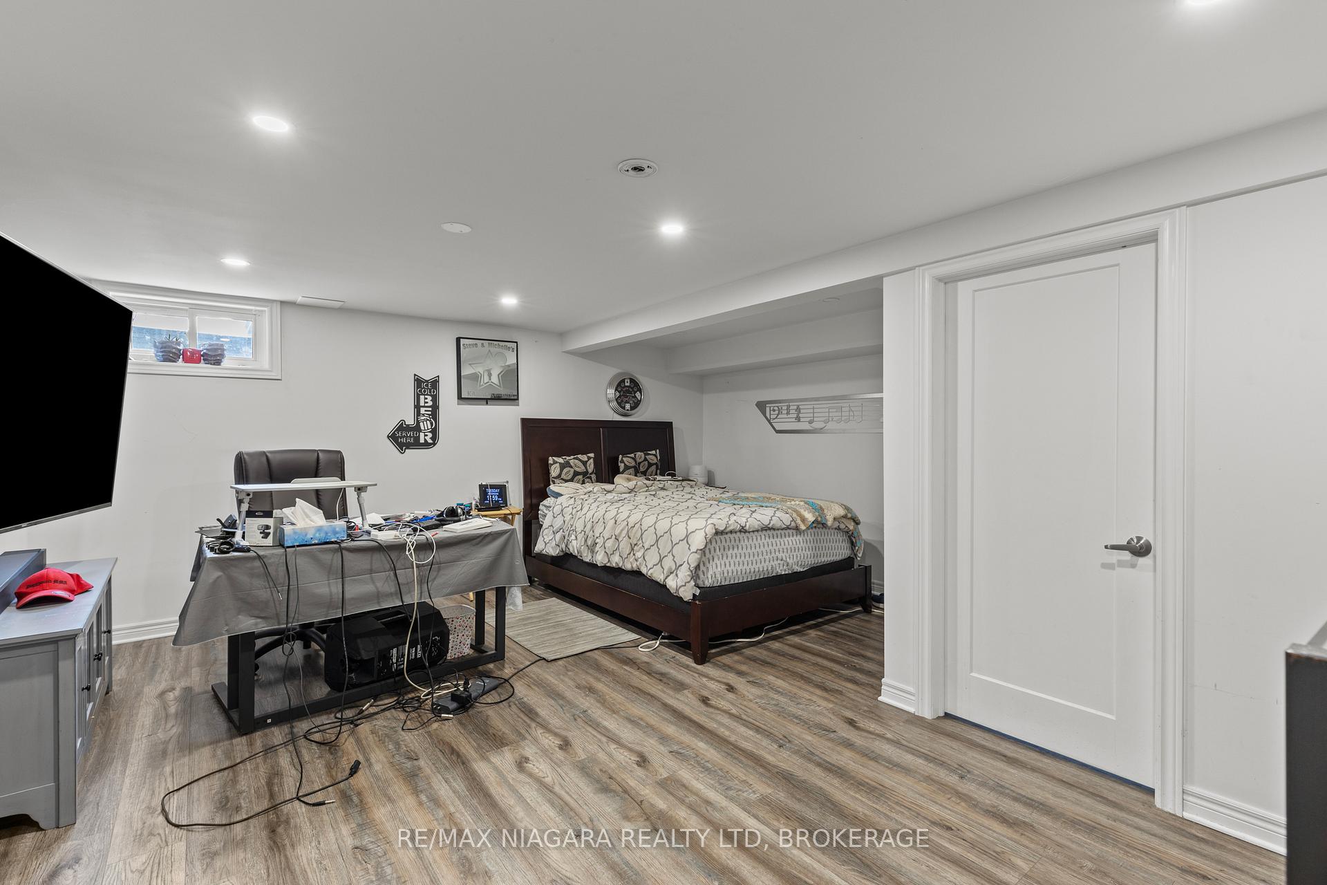 Photo 28 of 41 Allan Drive, St. Catharines, Fairview — HOMEH