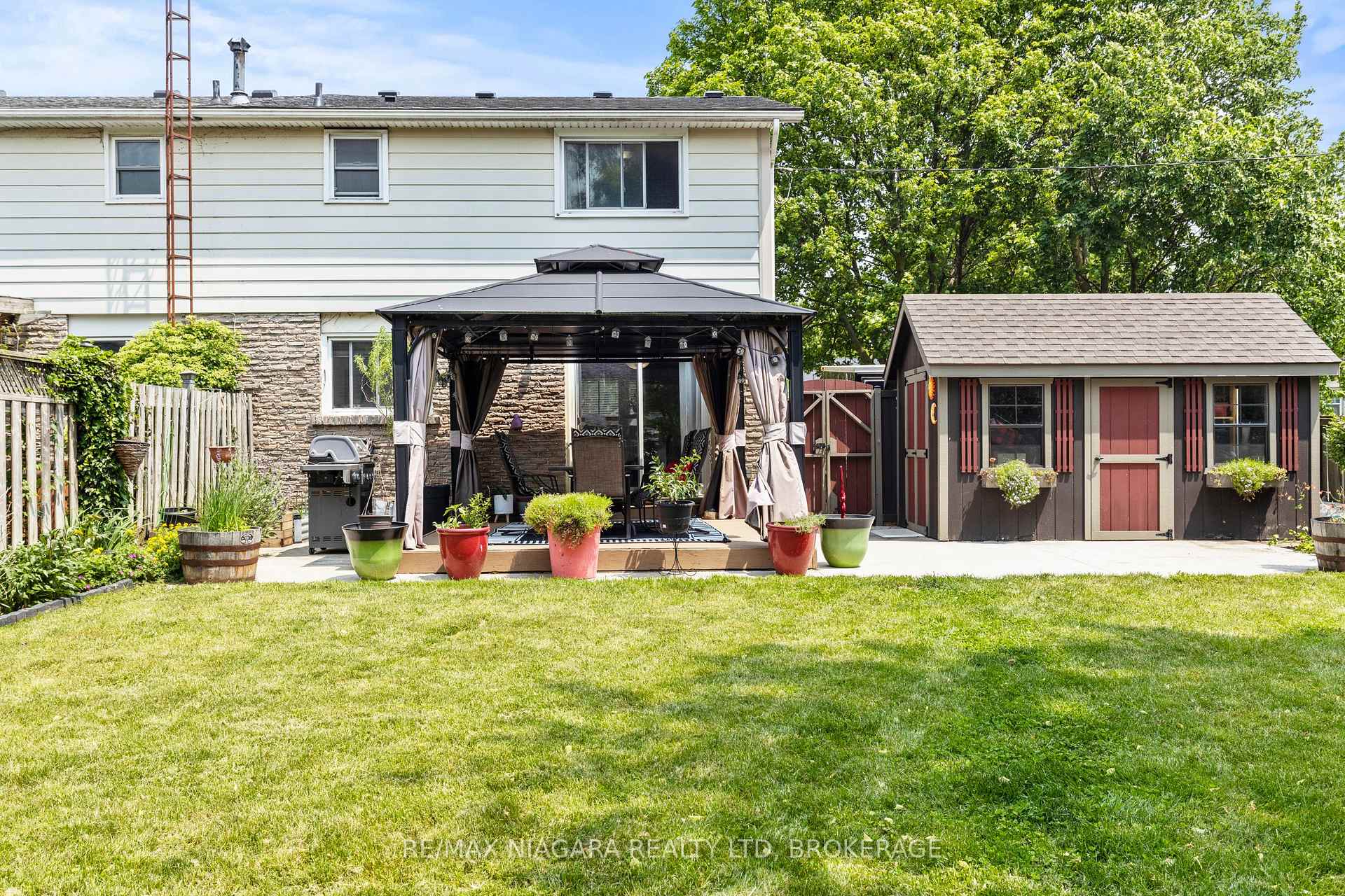 Photo 32 of 41 Allan Drive, St. Catharines, Fairview — HOMEH