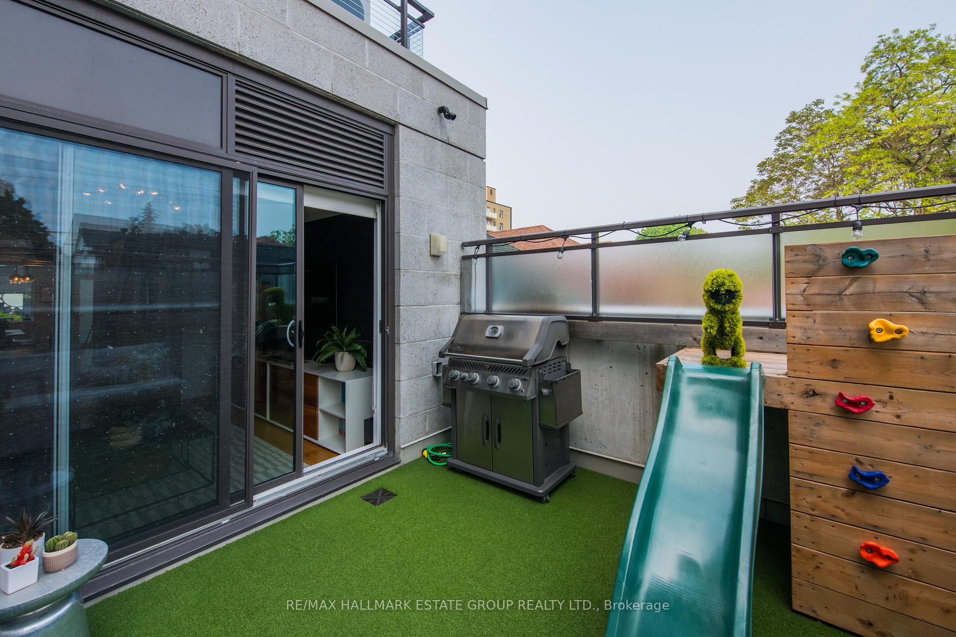 Photo 19 of 673 Kingston Road, Toronto, The Beaches — HOMEH