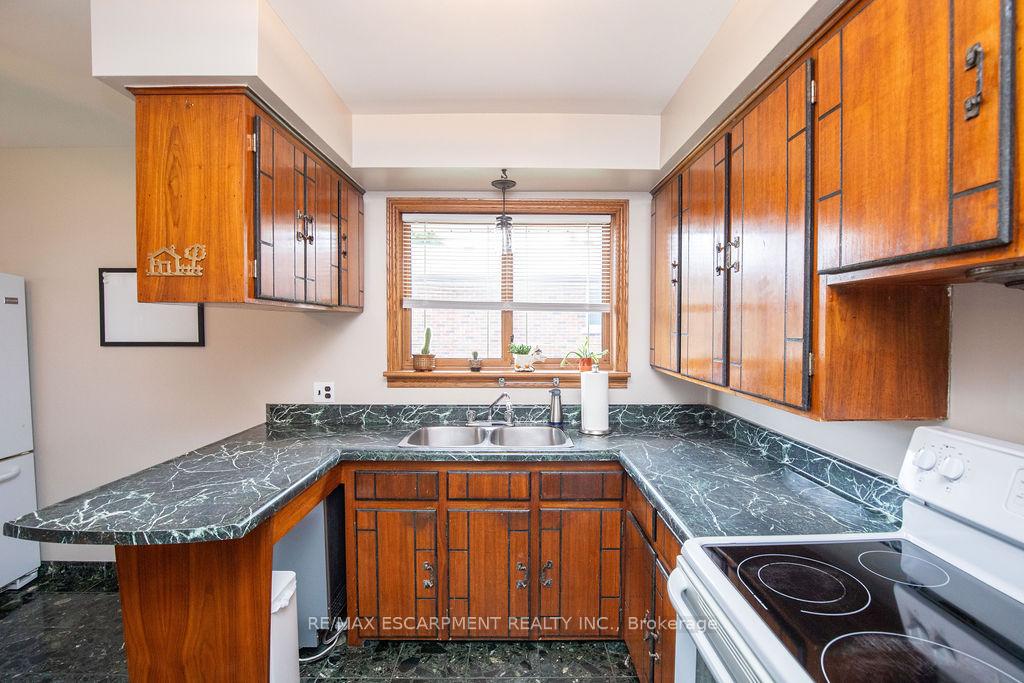 Photo 9 of 607 7th Avenue, Hamilton, Macassa — HOMEH