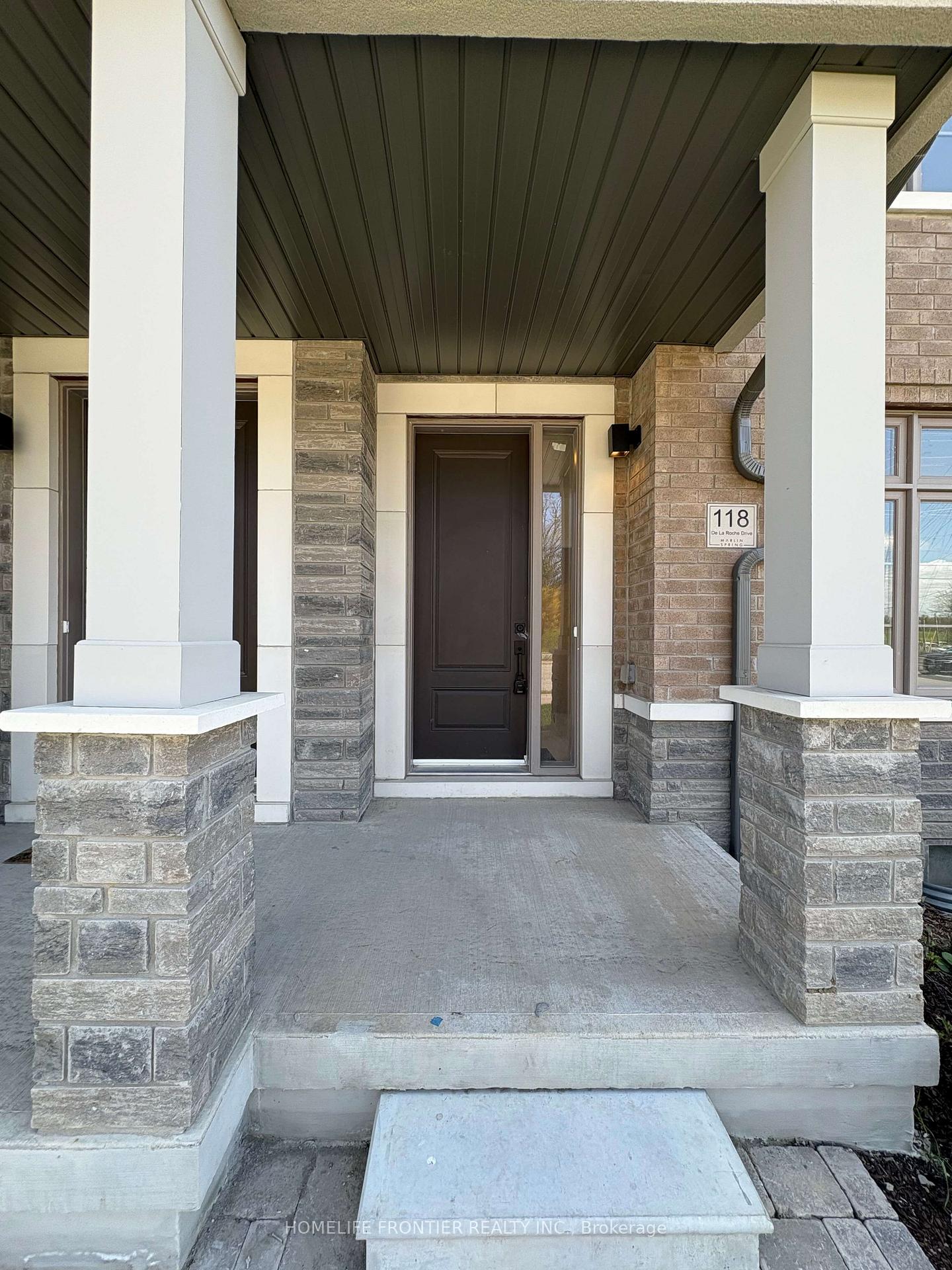Photo 4 of 118 De La Roche Drive, Vaughan, Vellore Village — HOMEH
