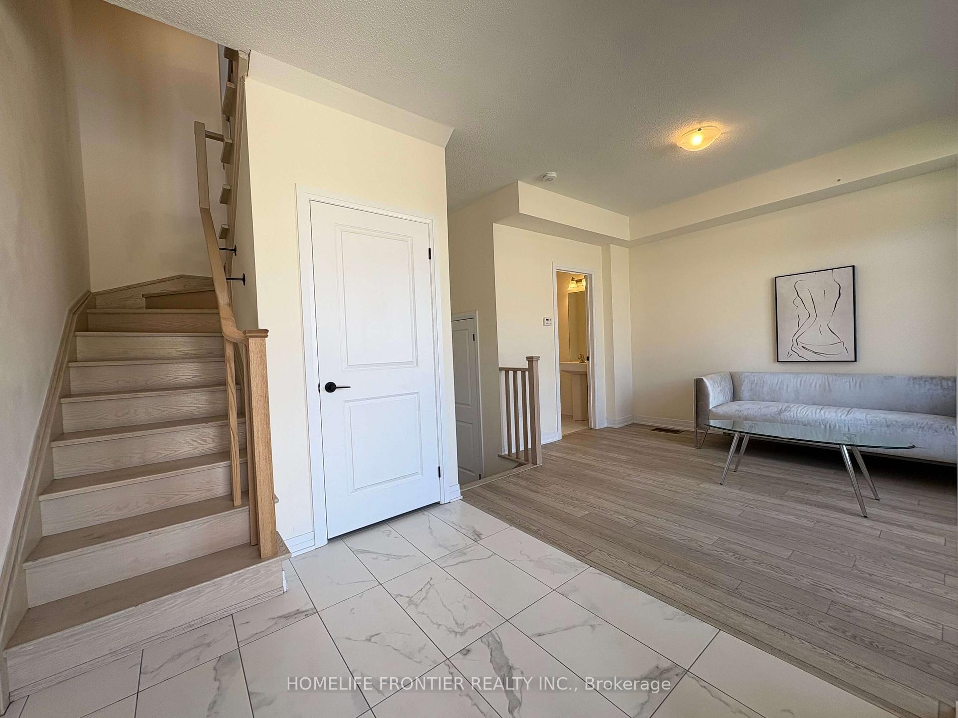 Photo 5 of 118 De La Roche Drive, Vaughan, Vellore Village — HOMEH