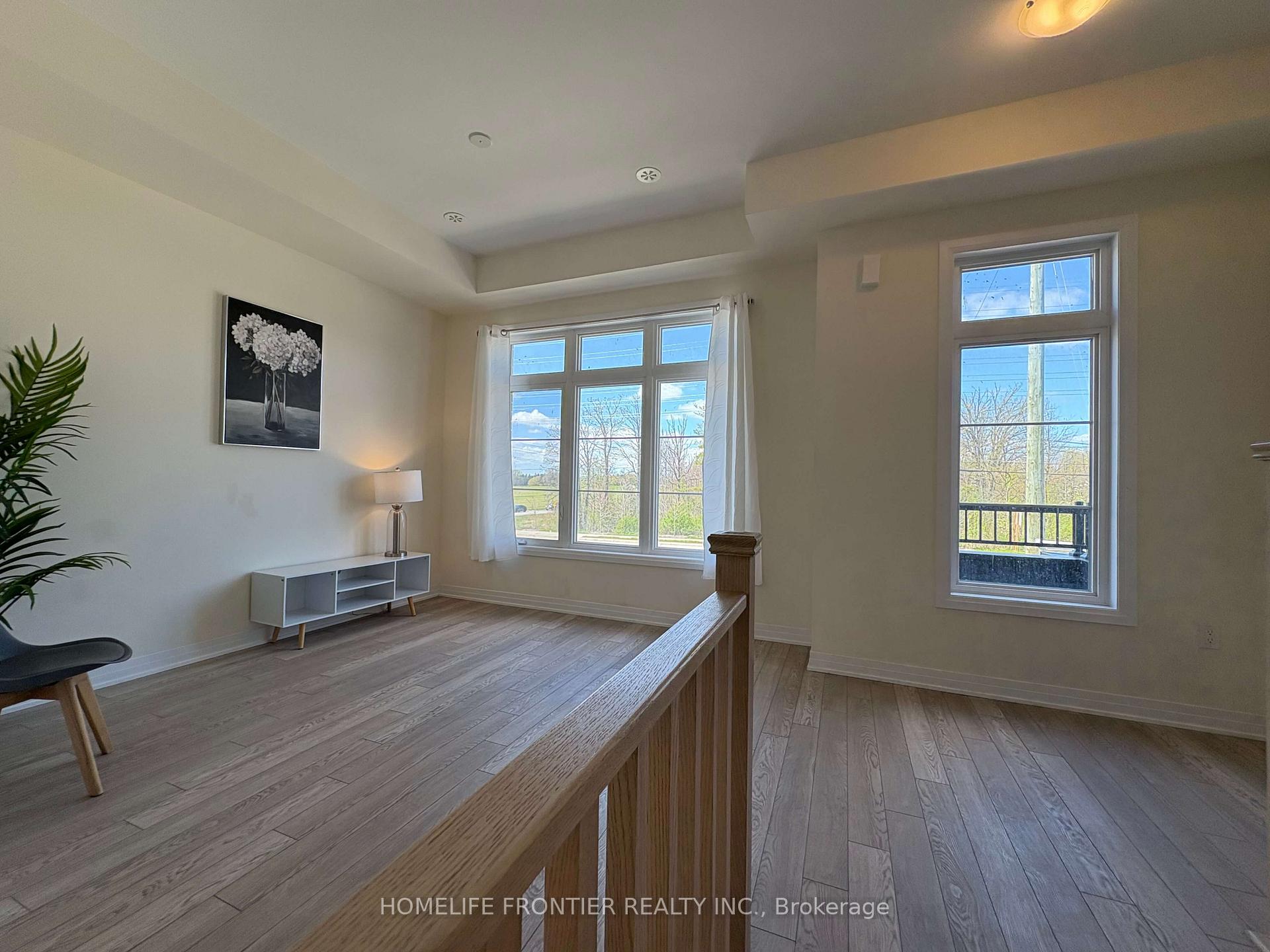 Photo 12 of 118 De La Roche Drive, Vaughan, Vellore Village — HOMEH