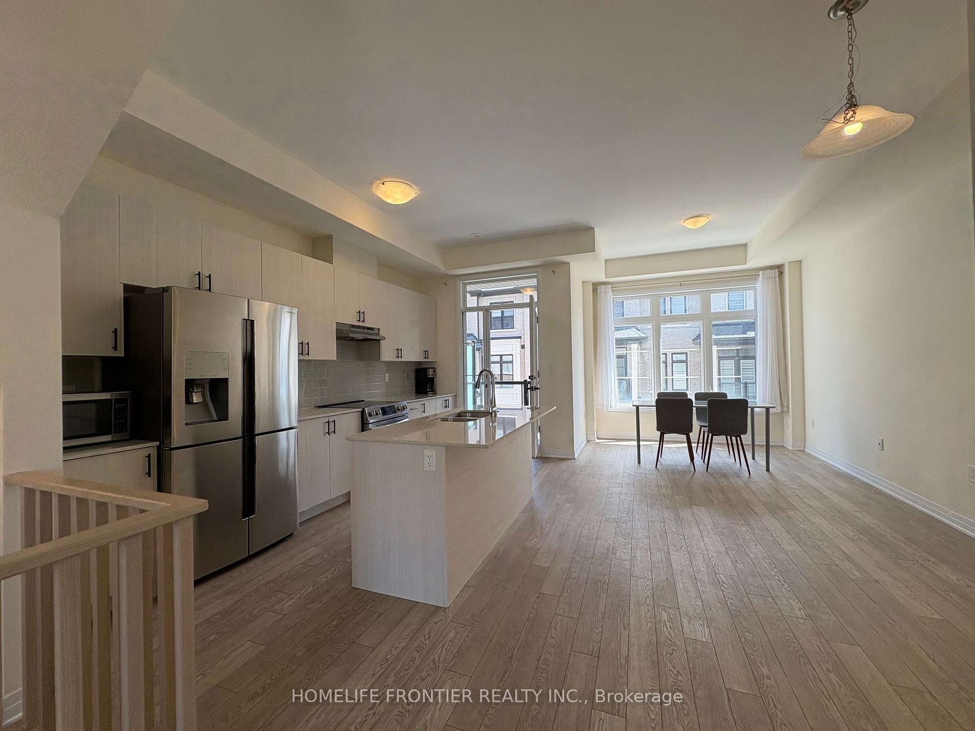 Photo 14 of 118 De La Roche Drive, Vaughan, Vellore Village — HOMEH