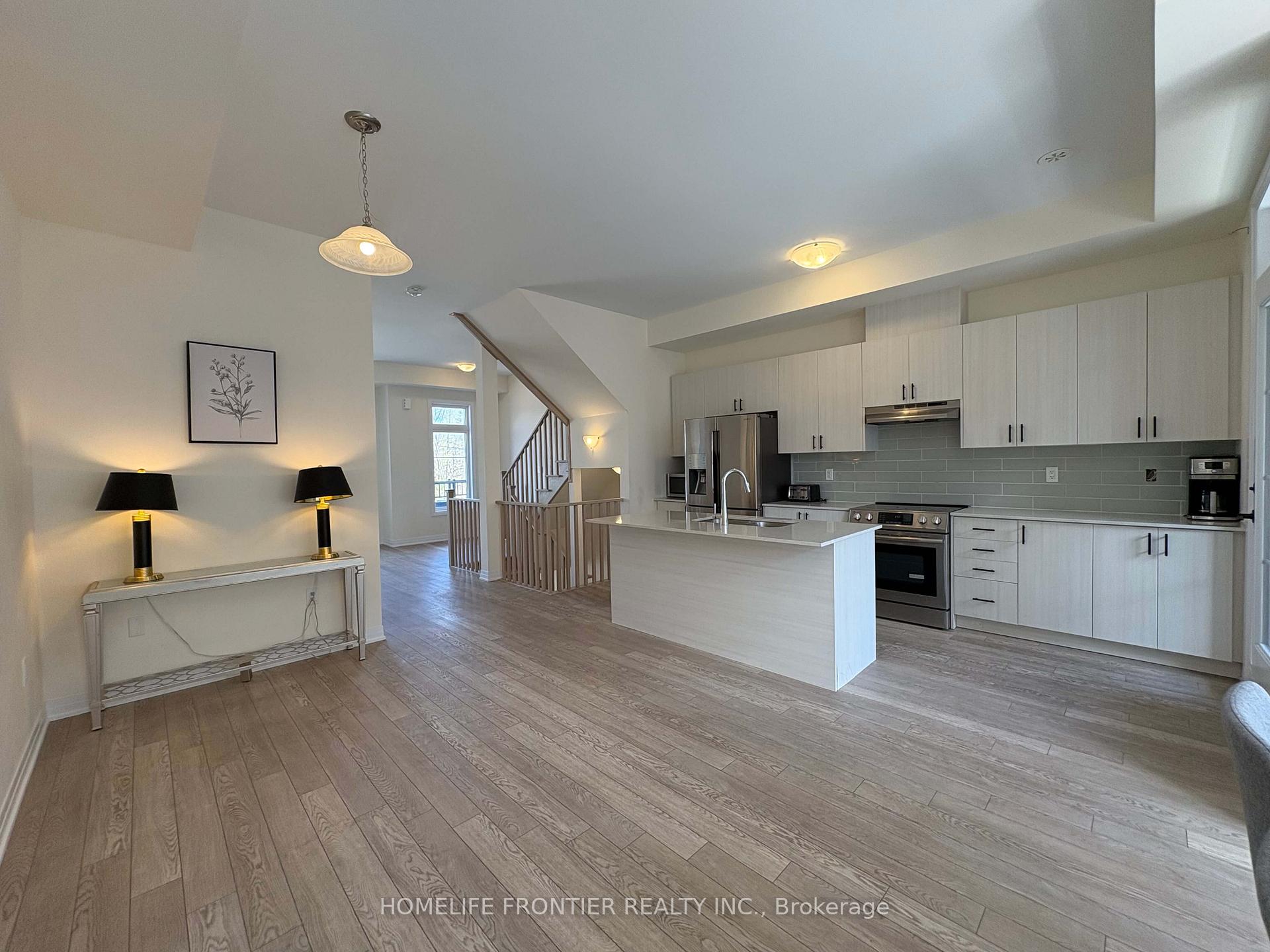 Photo 41 of 118 De La Roche Drive, Vaughan, Vellore Village — HOMEH