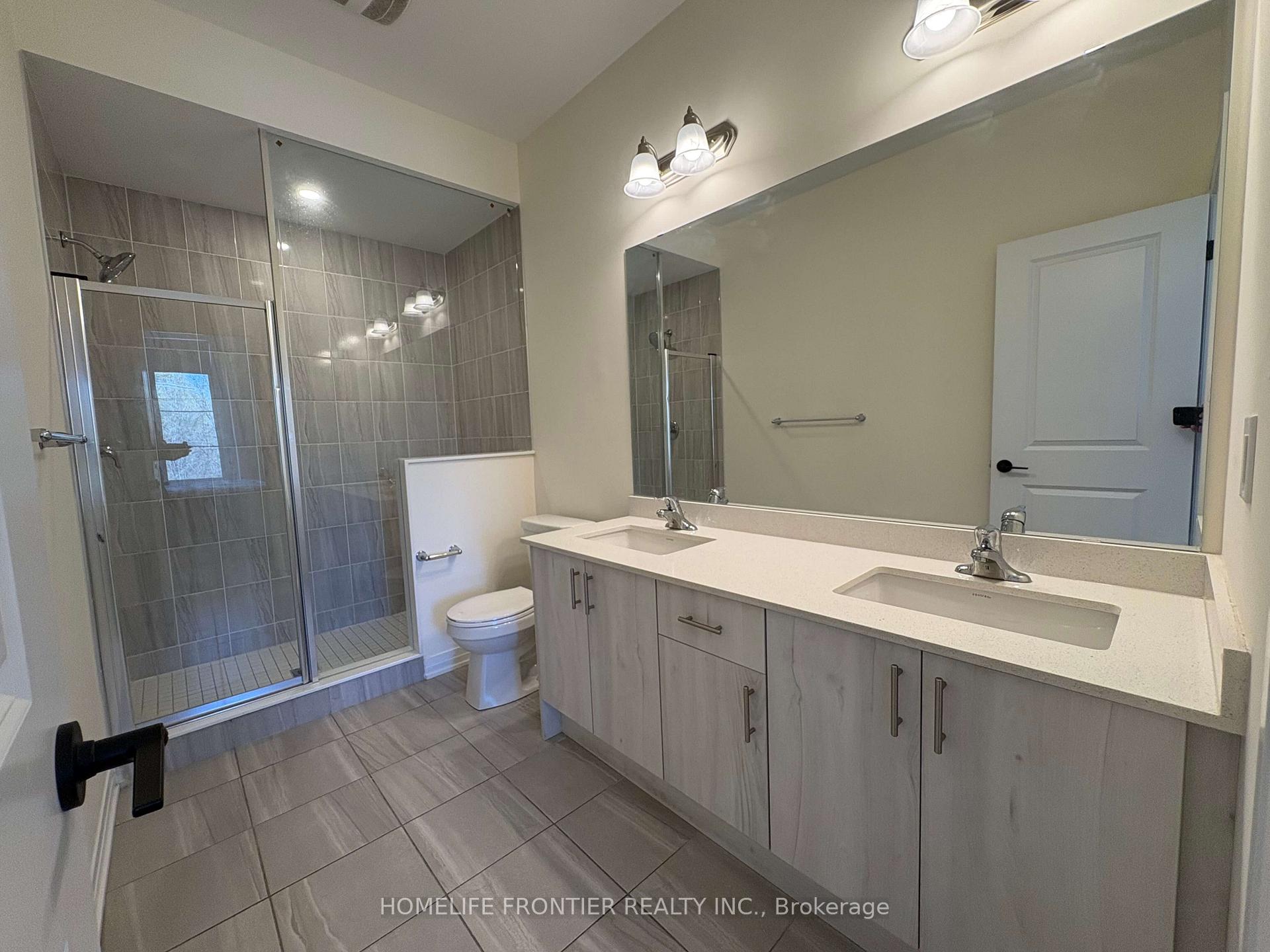 Photo 49 of 118 De La Roche Drive, Vaughan, Vellore Village — HOMEH